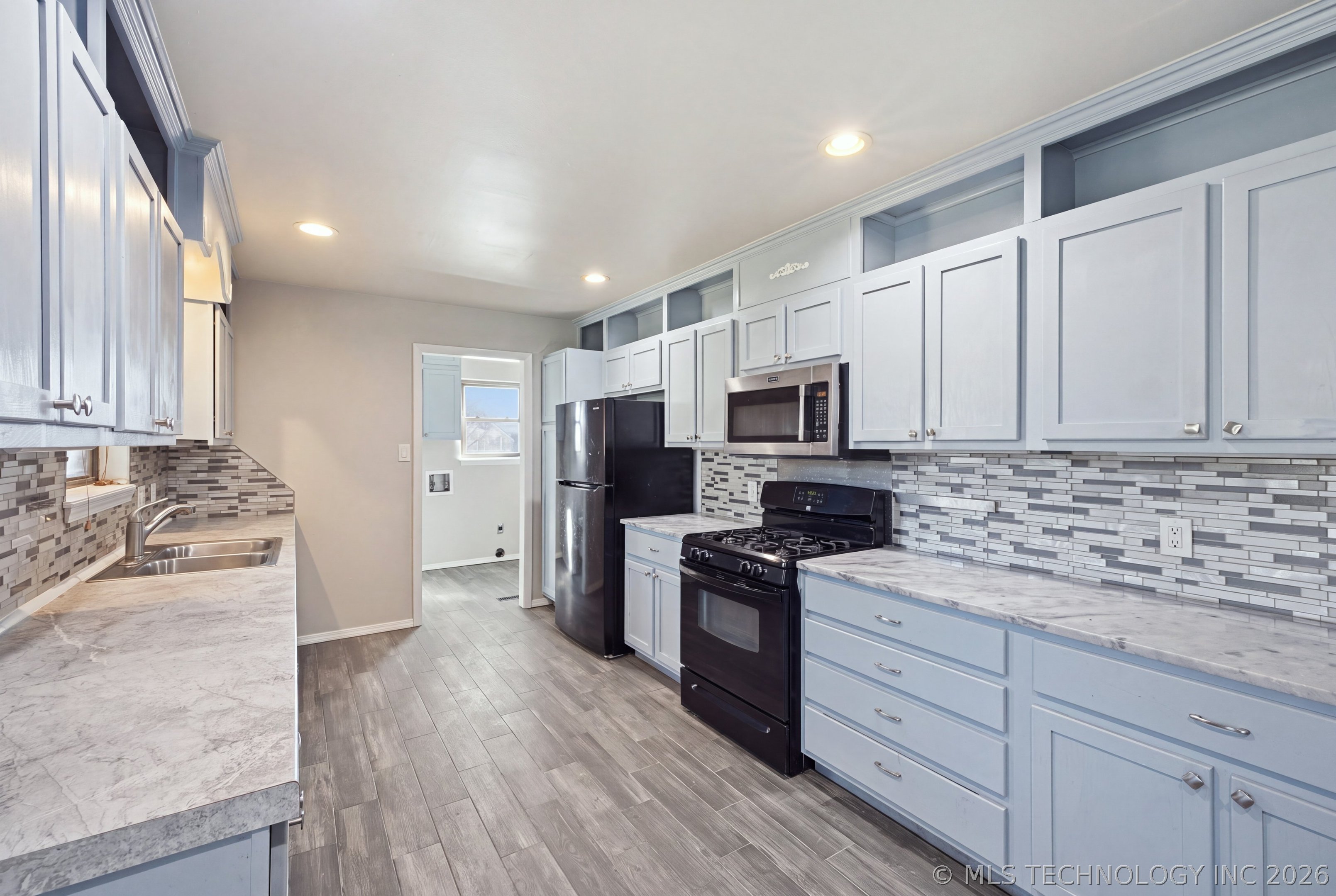 9447 E 40th Place Property Photo 12