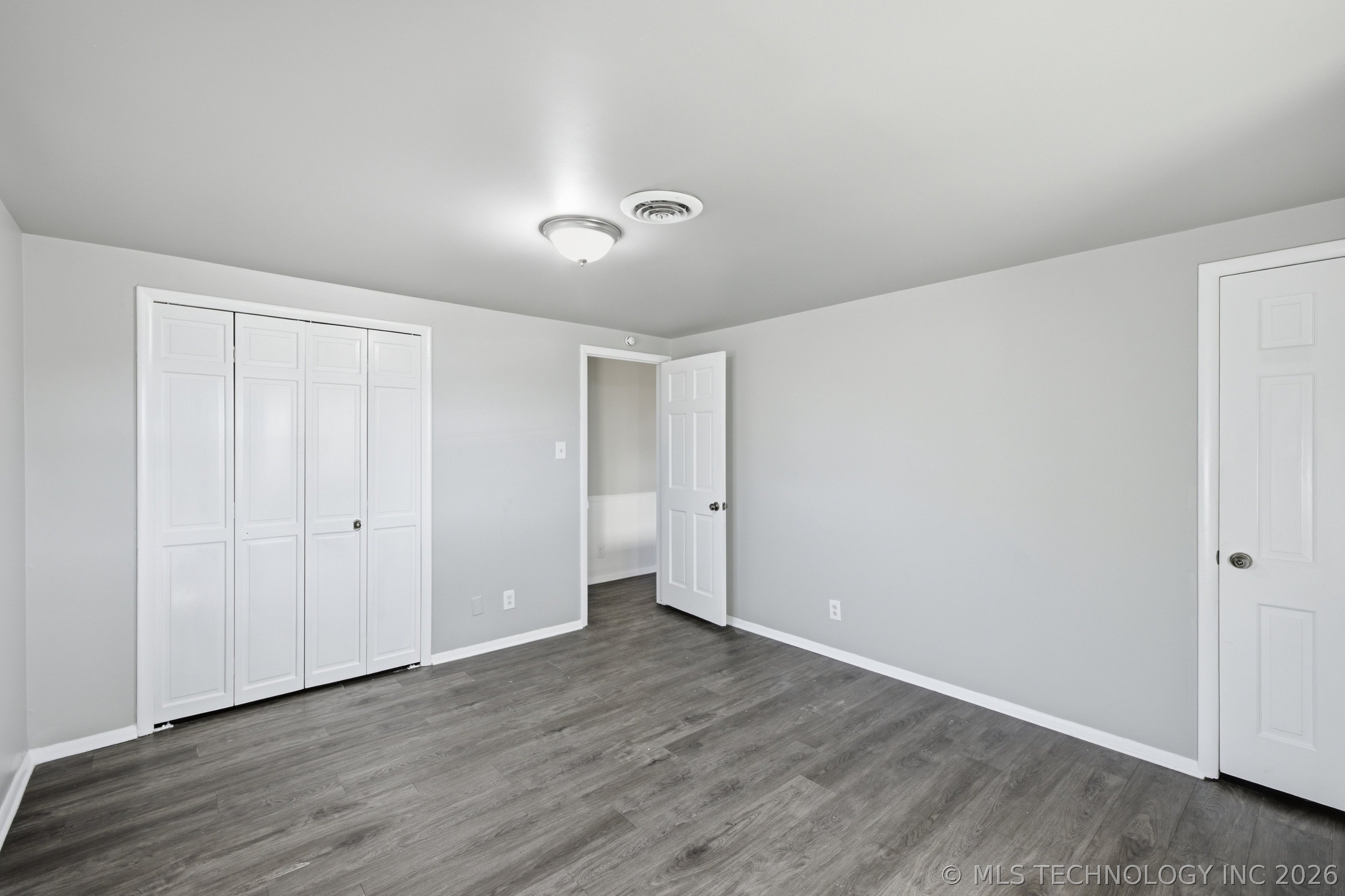 9447 E 40th Place Property Photo 21