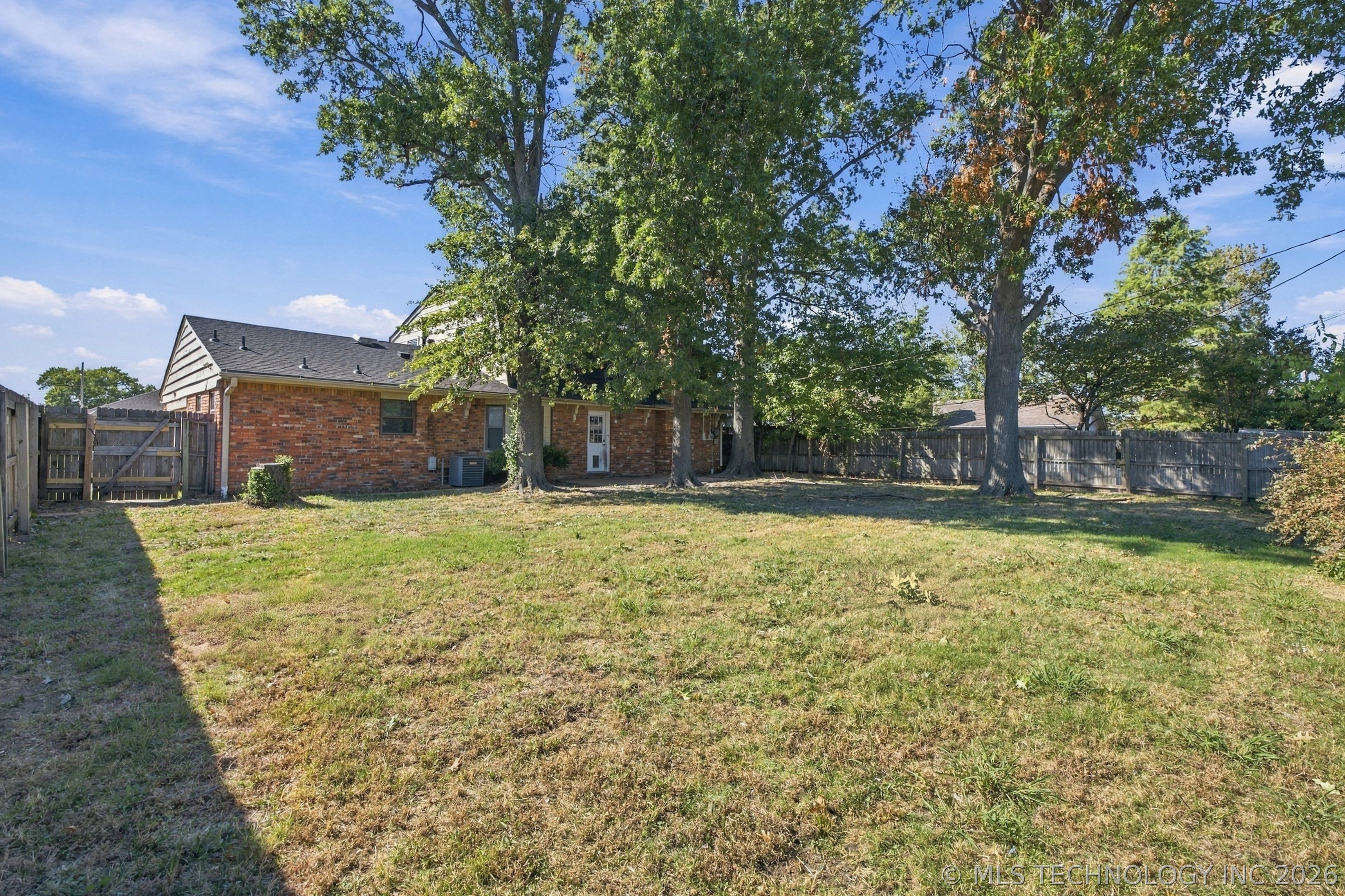 9447 E 40th Place Property Photo 28
