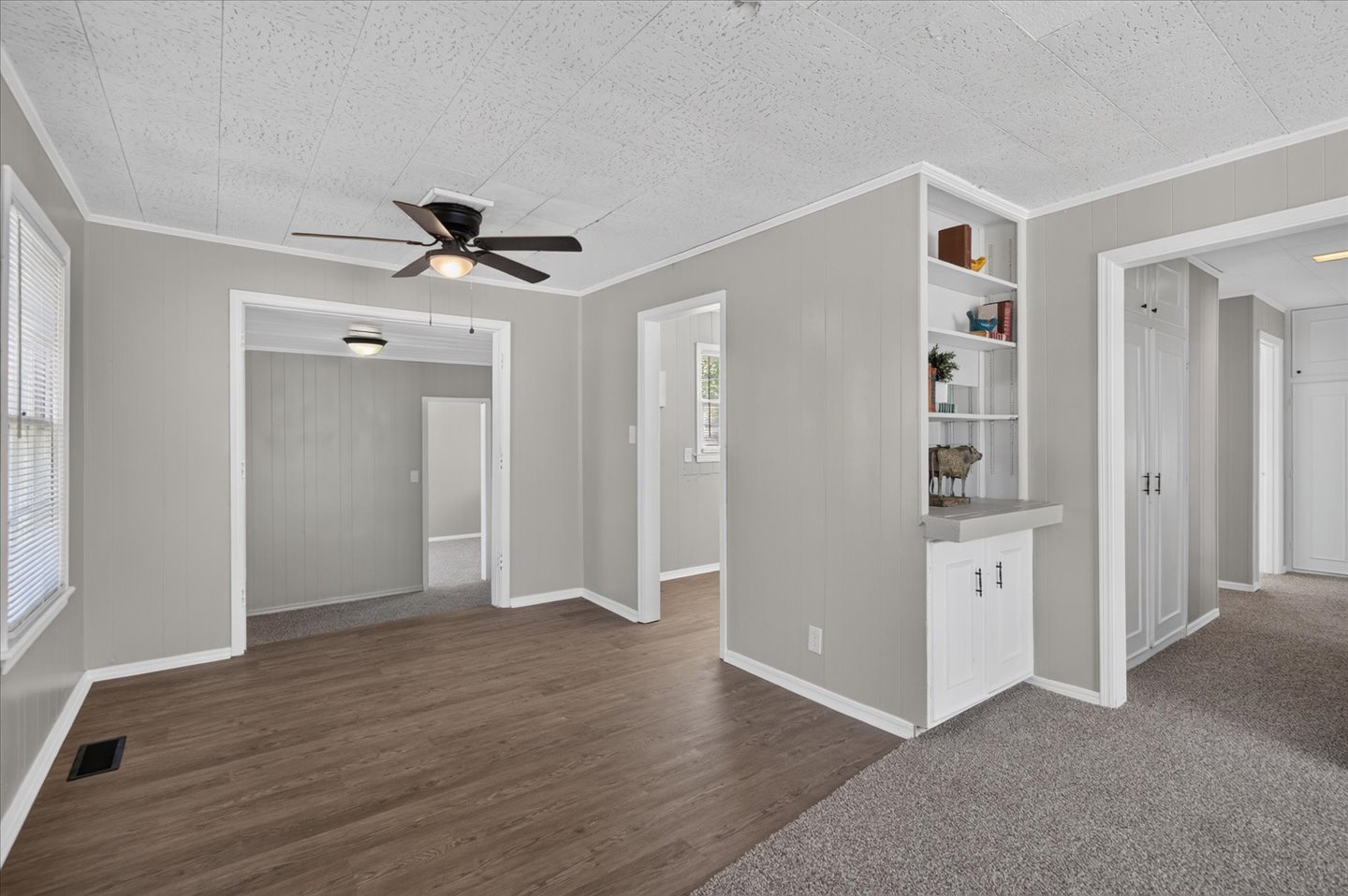 1450 S Elm Avenue Property Photo 7
