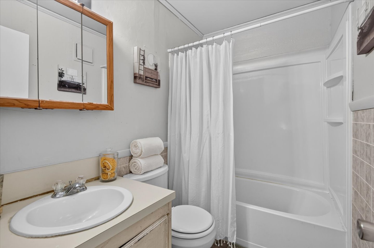 1450 S Elm Avenue Property Photo 17