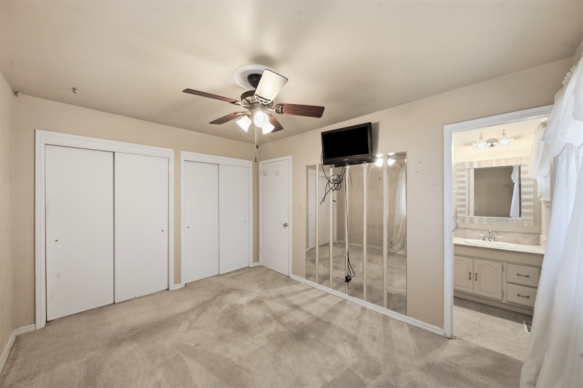 1000 Cedar Avenue Property Photo 13