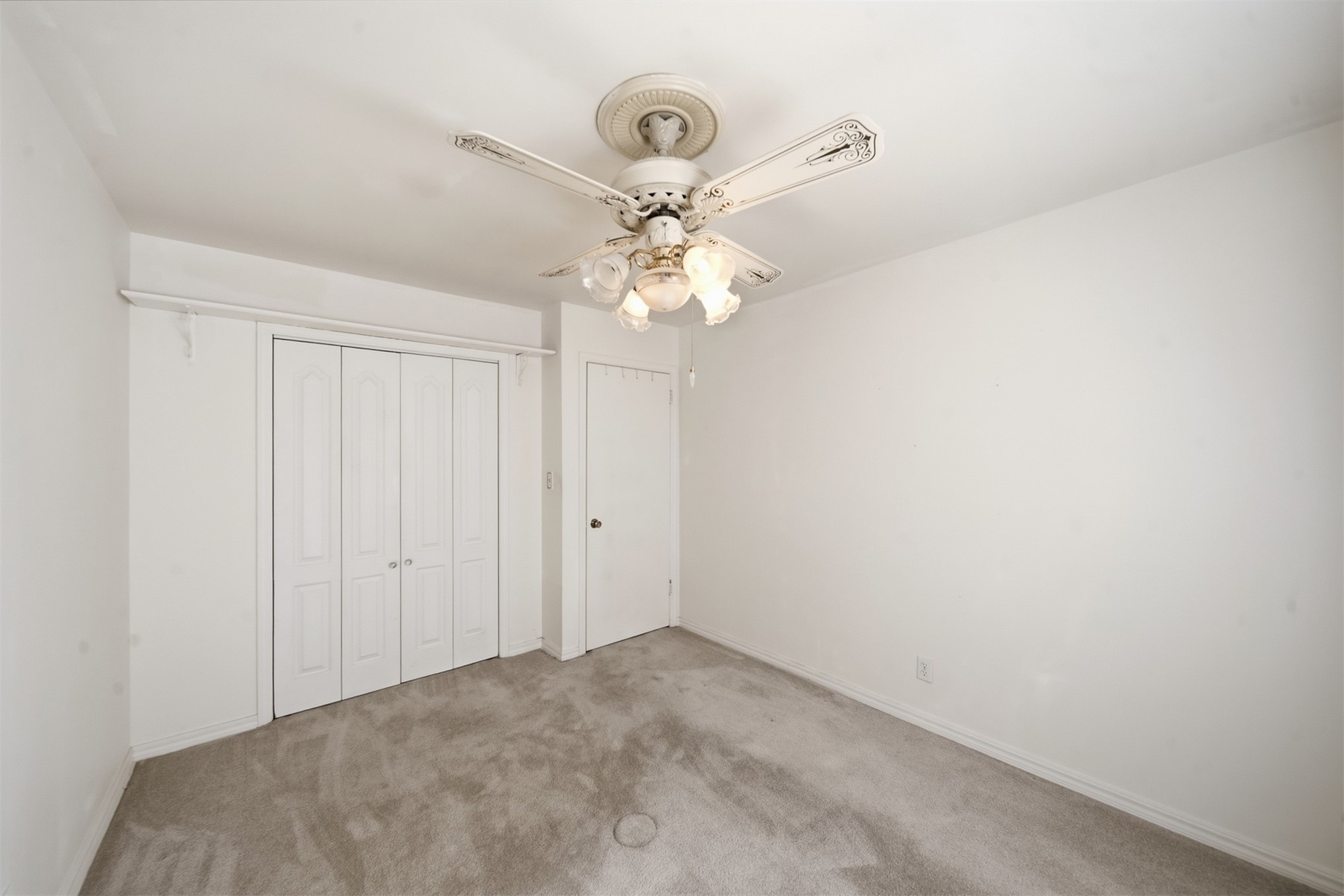 1000 Cedar Avenue Property Photo 18