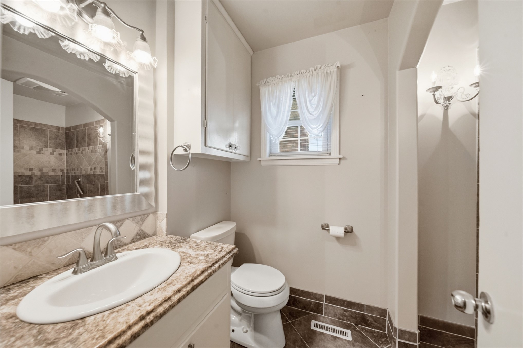 1000 Cedar Avenue Property Photo 19