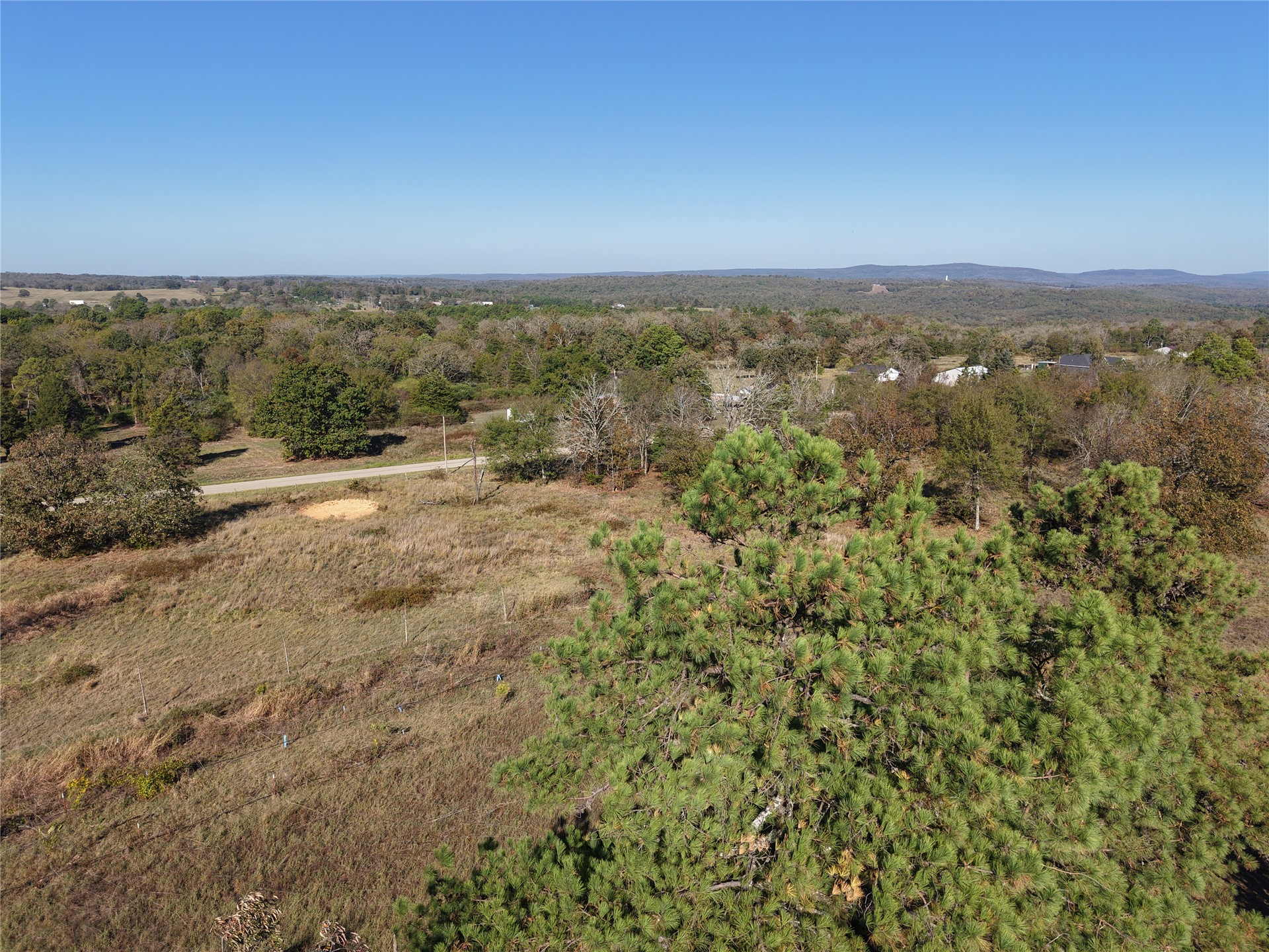 104453 S 4769 Property Photo 3