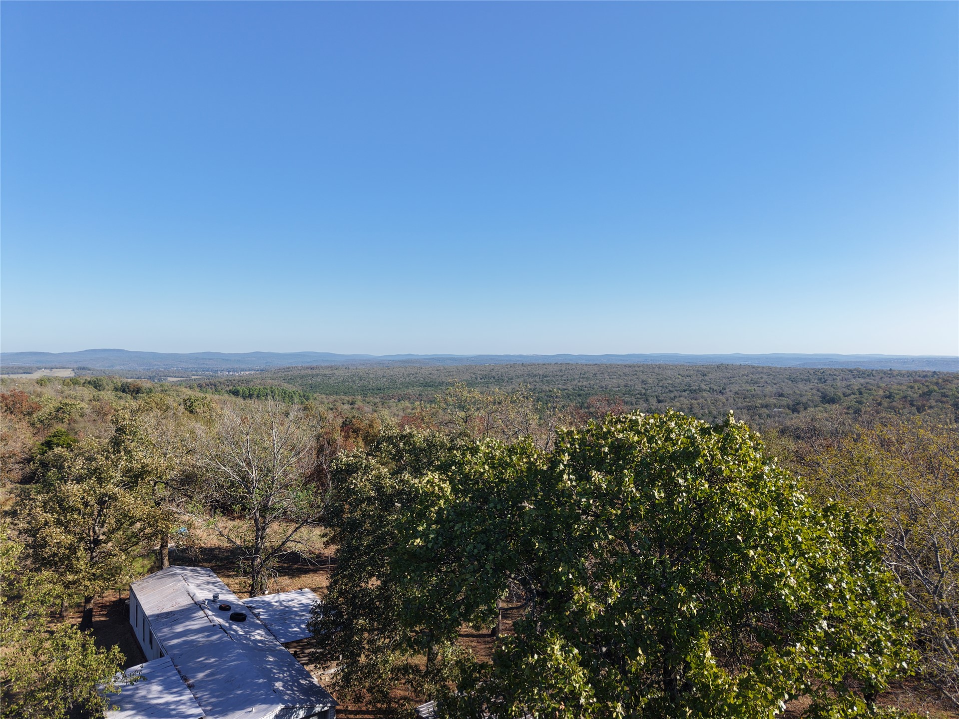 104453 S 4769 Property Photo 4