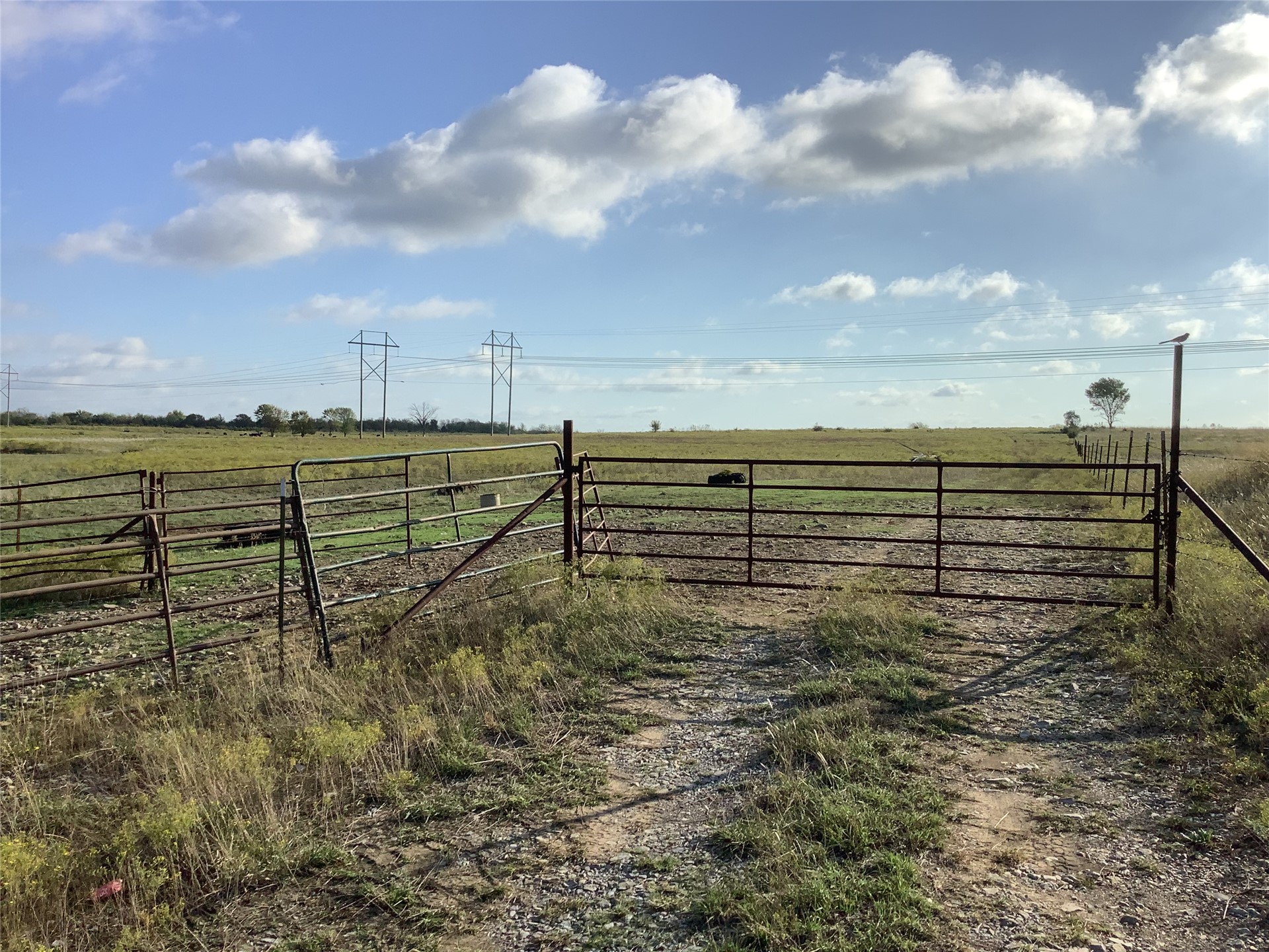 N 437 Road Property Photo 1