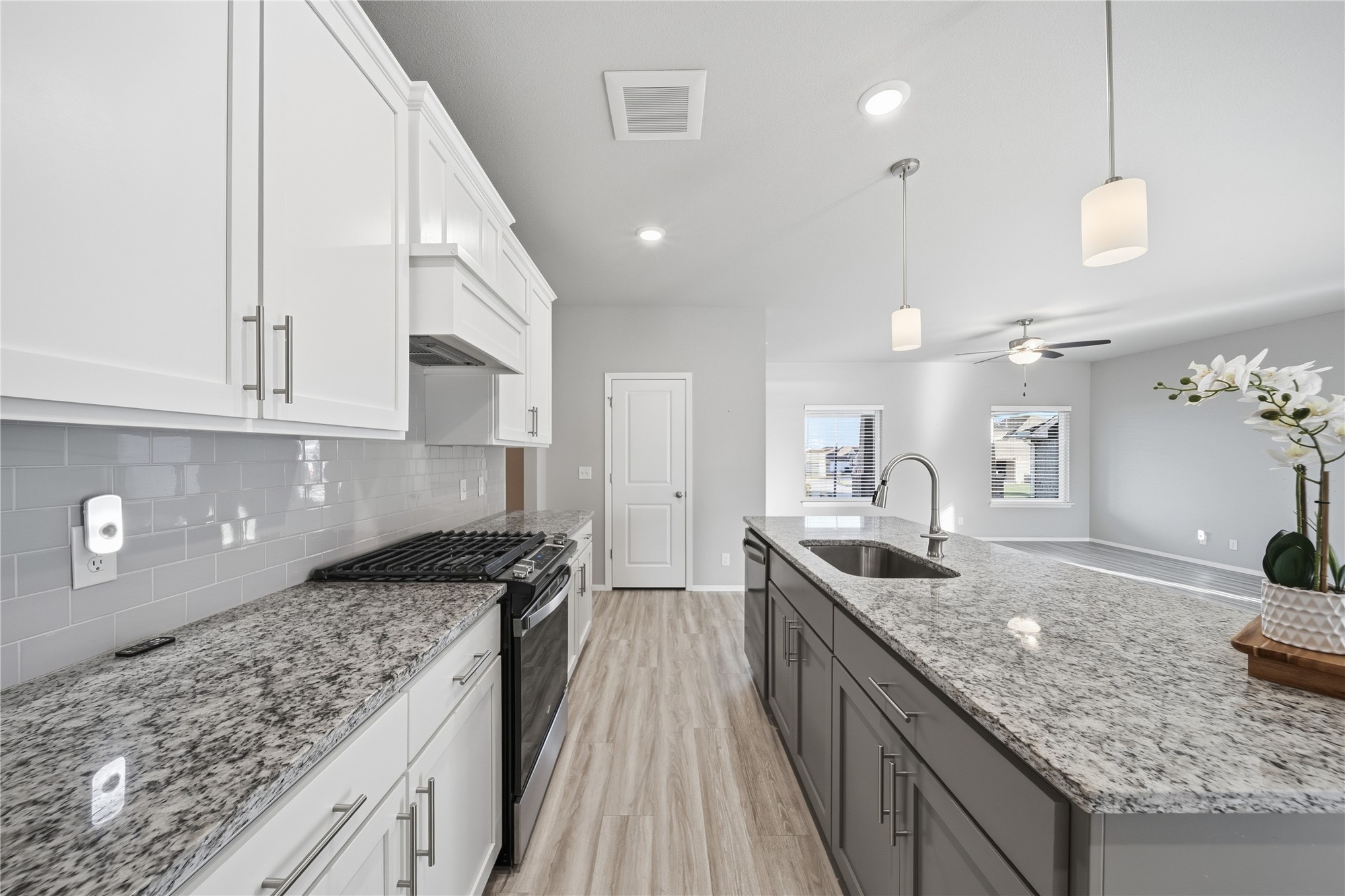 8926 N 73rd Place E Property Photo 16