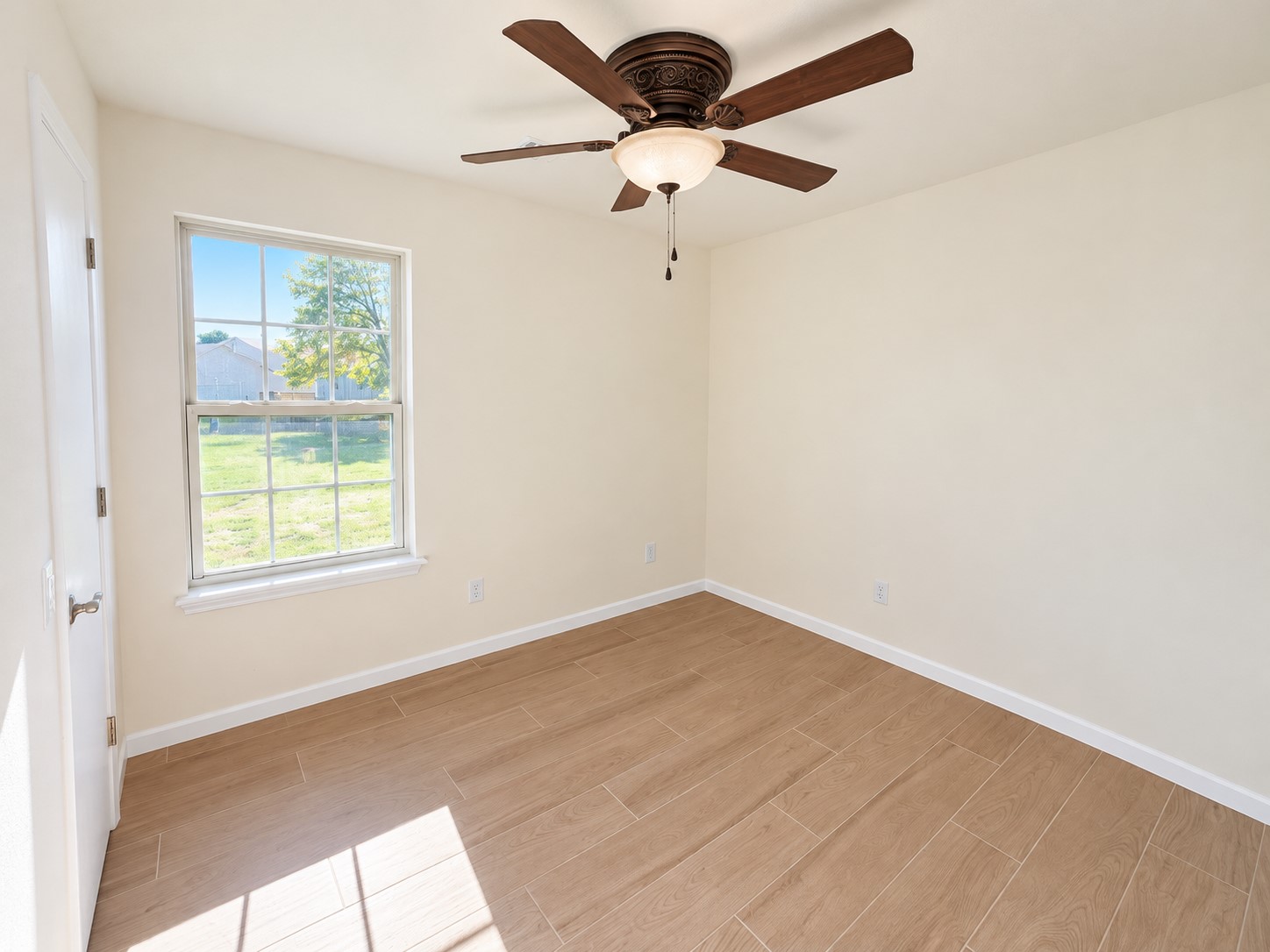 2101 Greenbrier Circle Property Photo 37