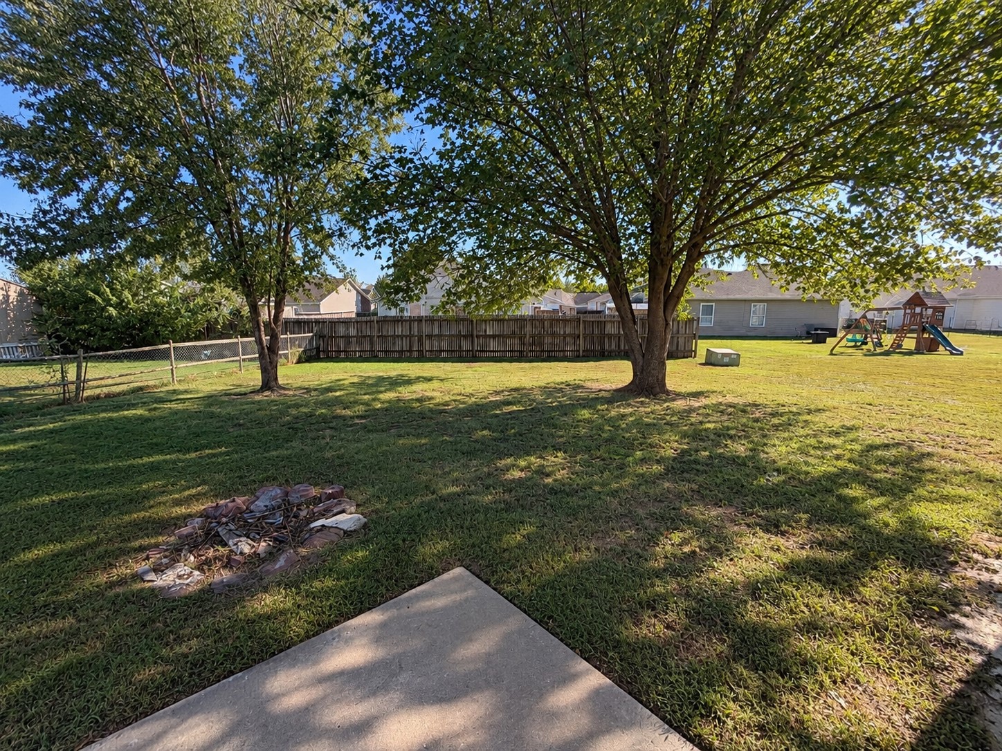 2101 Greenbrier Circle Property Photo 40