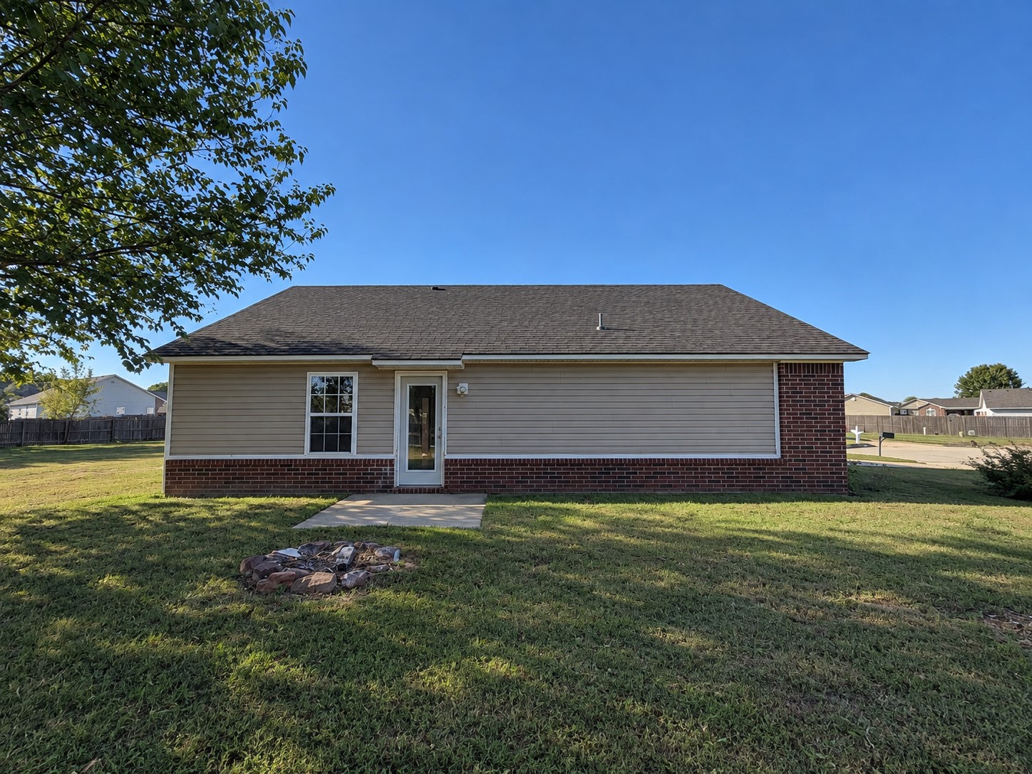 2101 Greenbrier Circle Property Photo 41