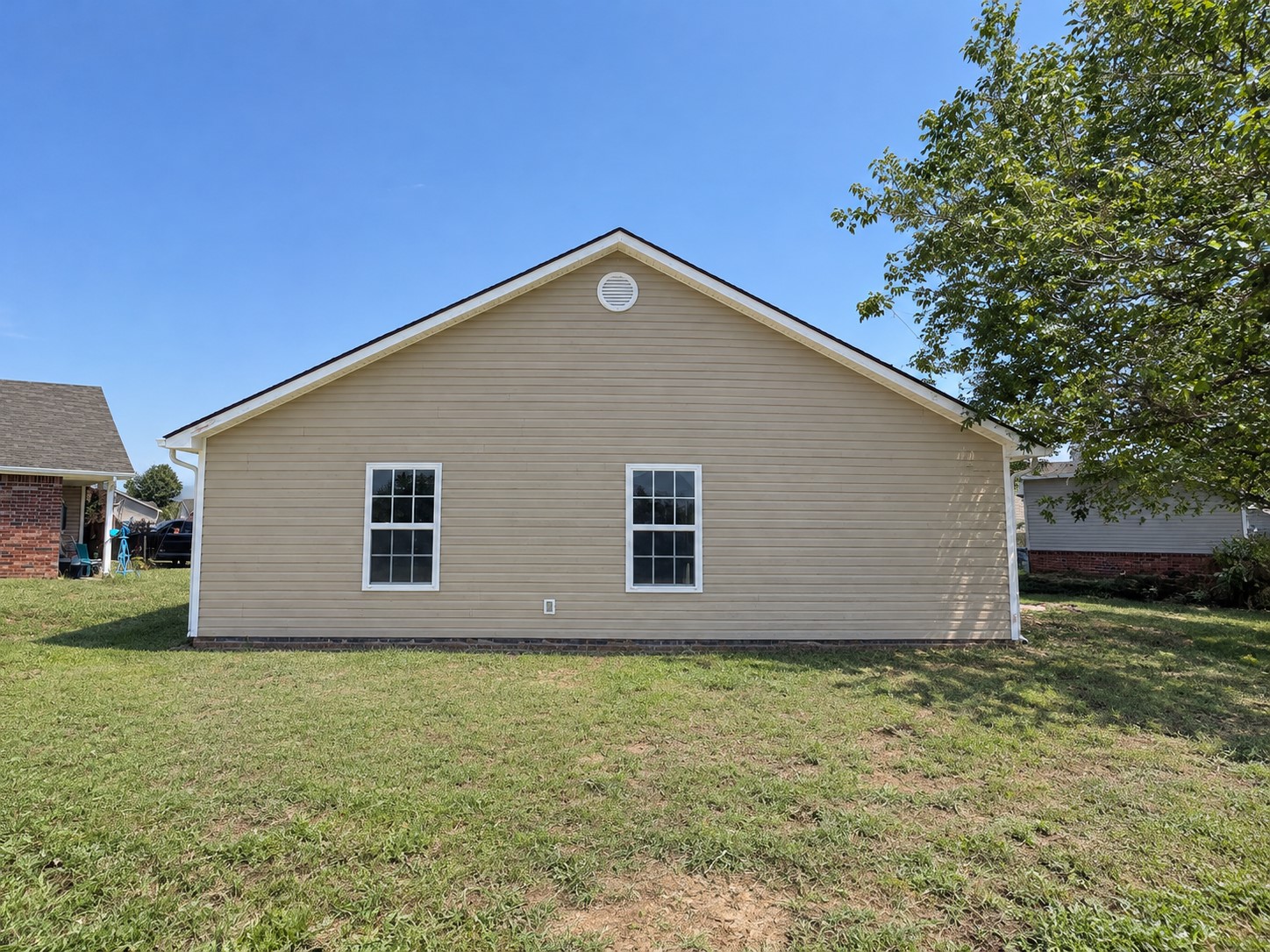 2101 Greenbrier Circle Property Photo 44