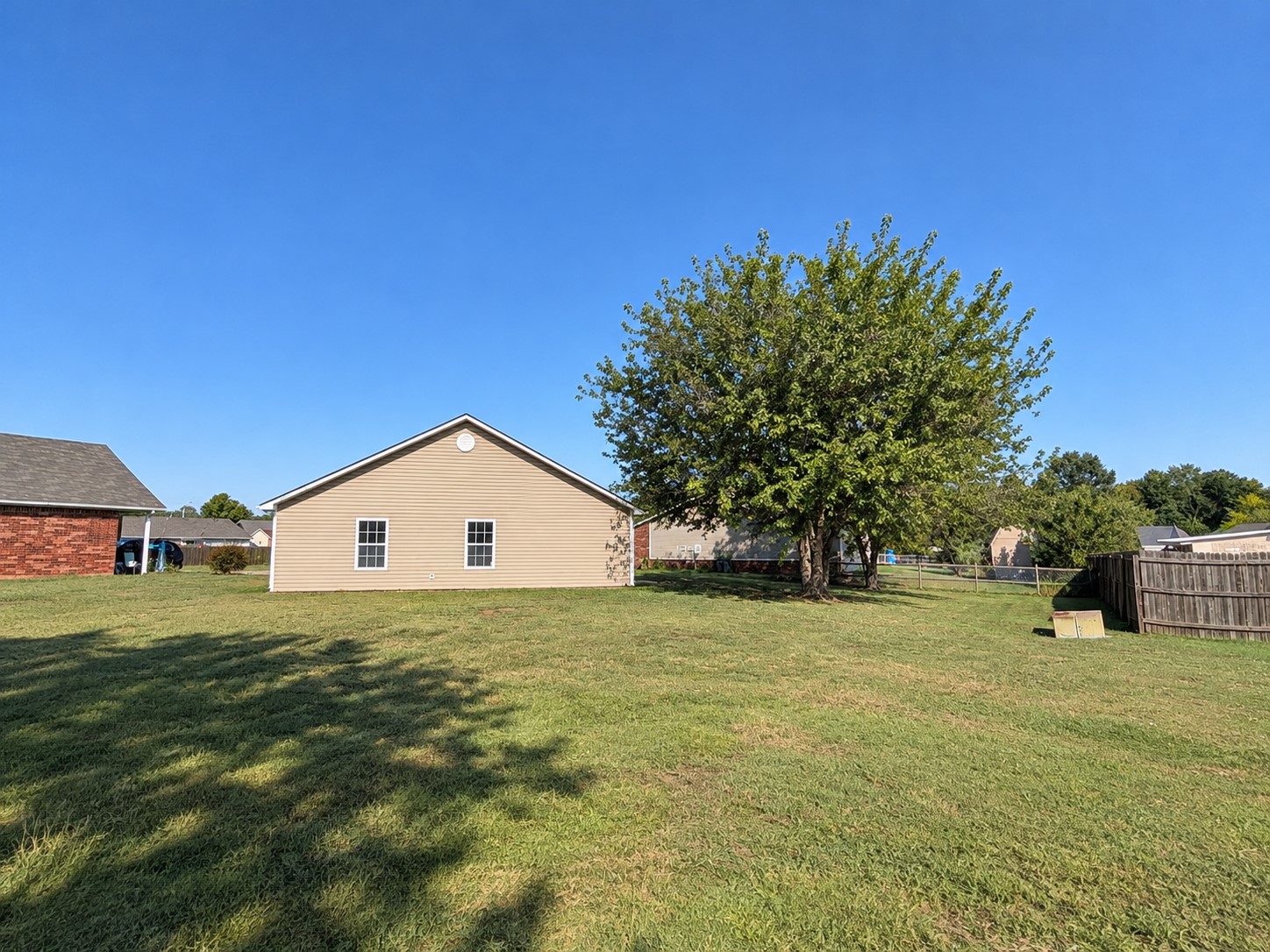 2101 Greenbrier Circle Property Photo 45