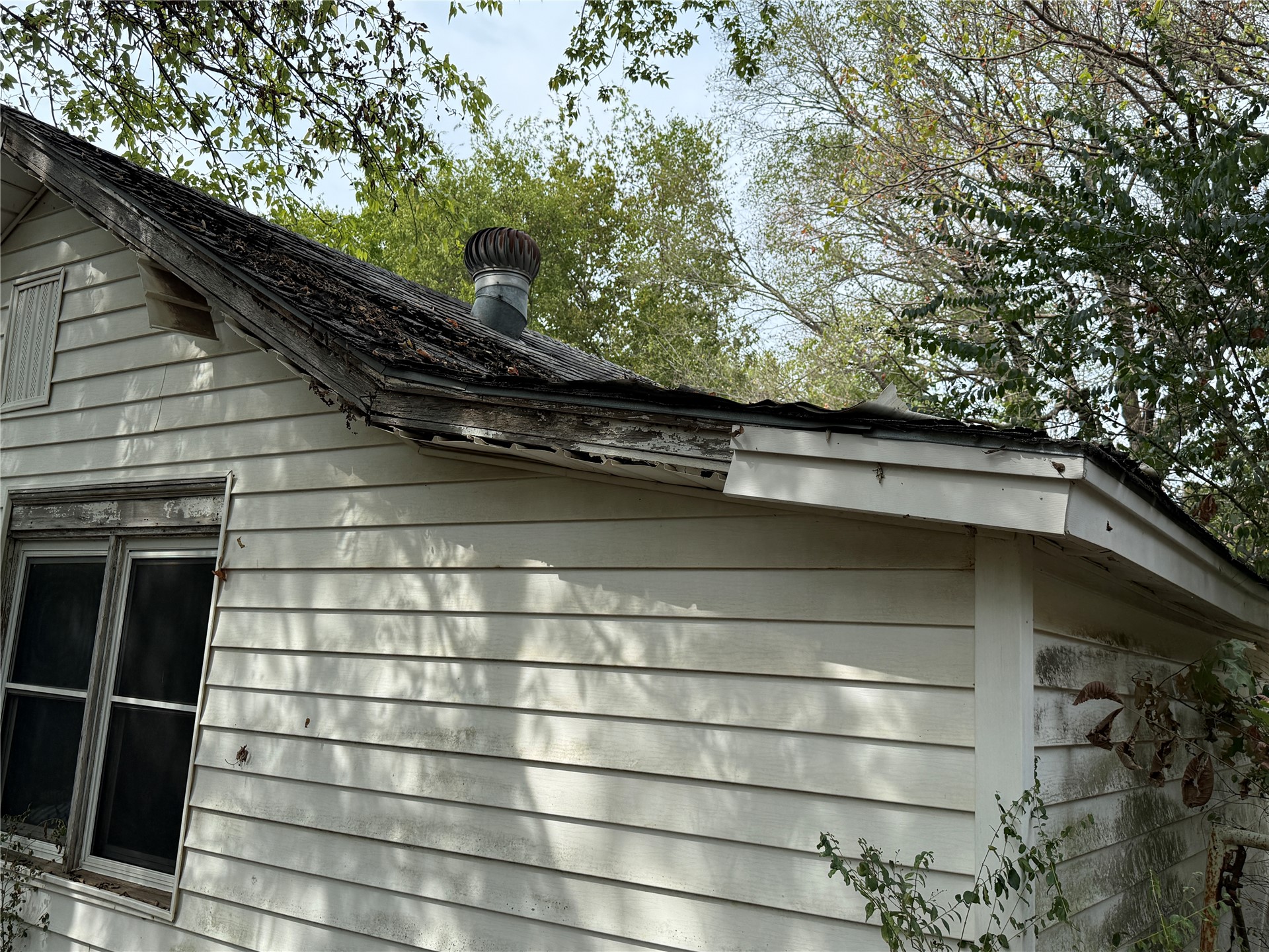 2910 S Cherokee Street Property Photo 7