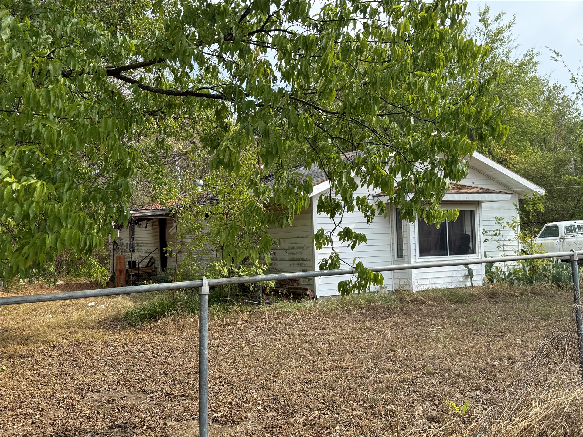 2910 S Cherokee Street Property Photo 9