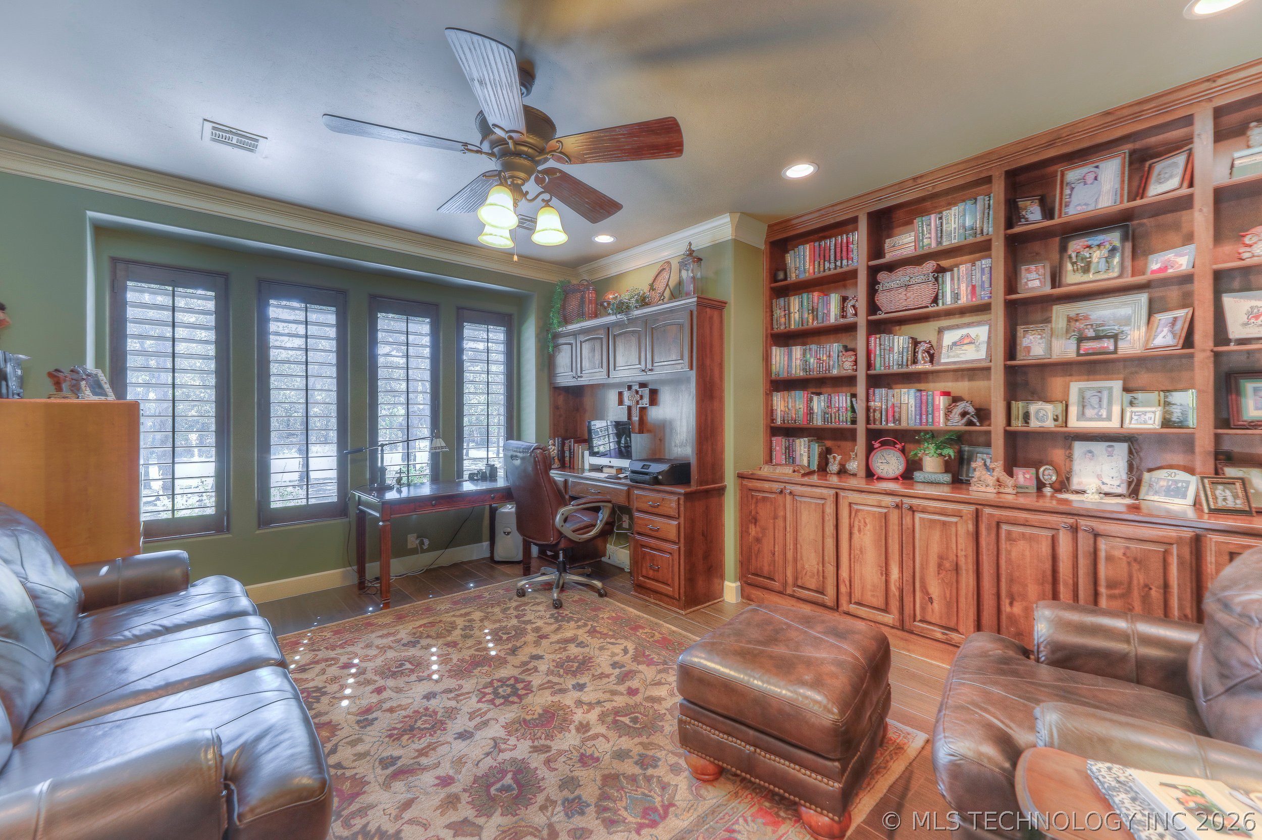 3704 Cliff Drive Property Photo 9