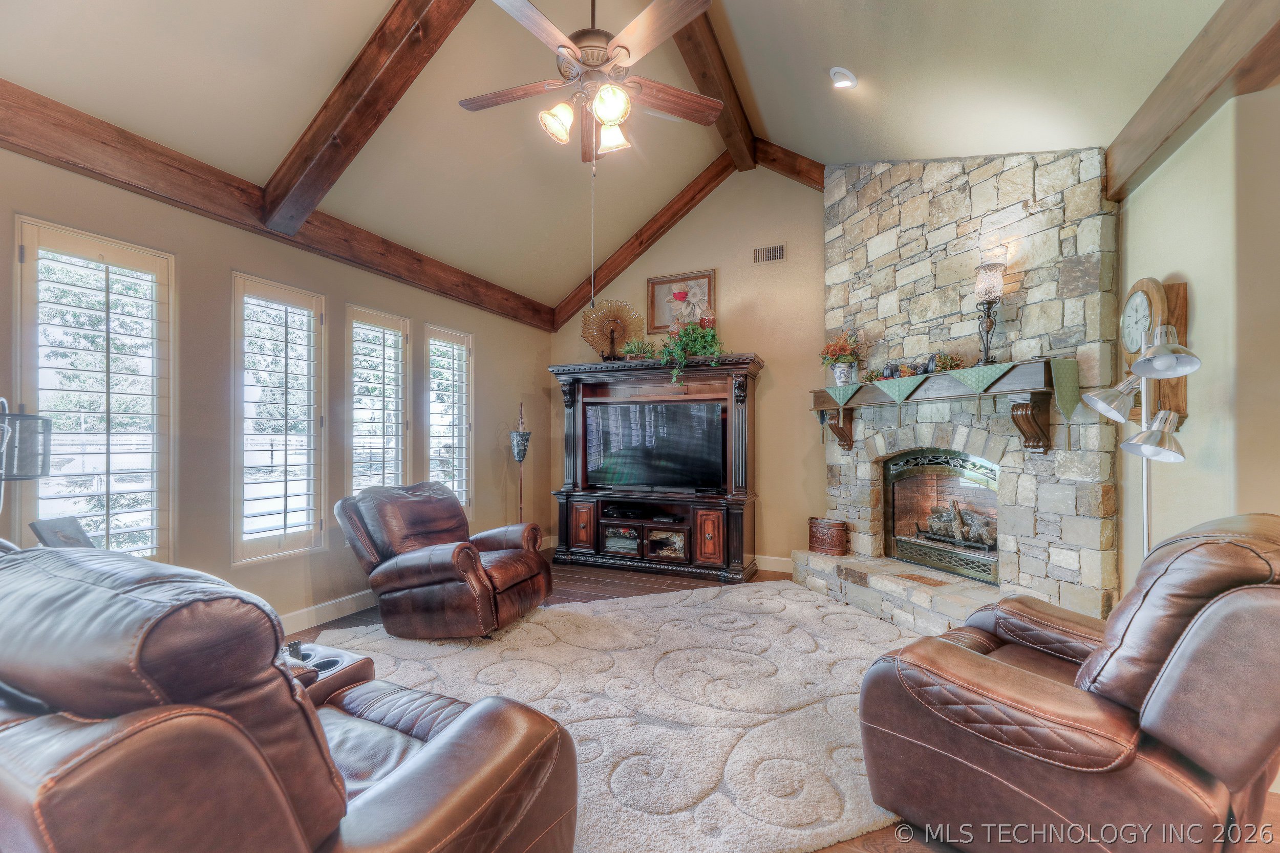 3704 Cliff Drive Property Photo 18