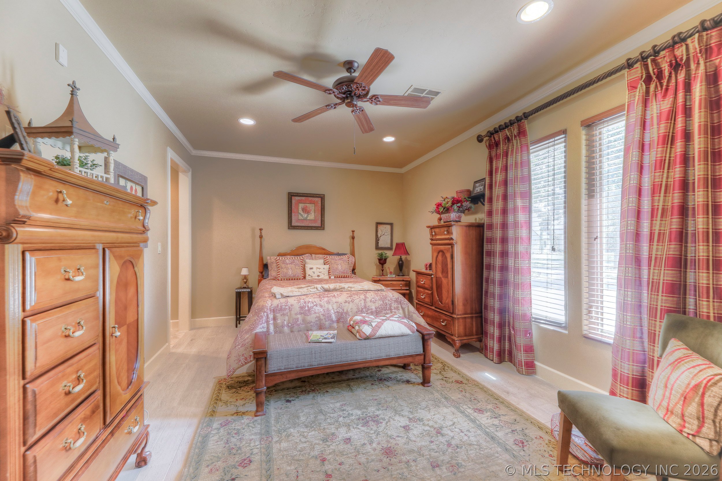 3704 Cliff Drive Property Photo 29