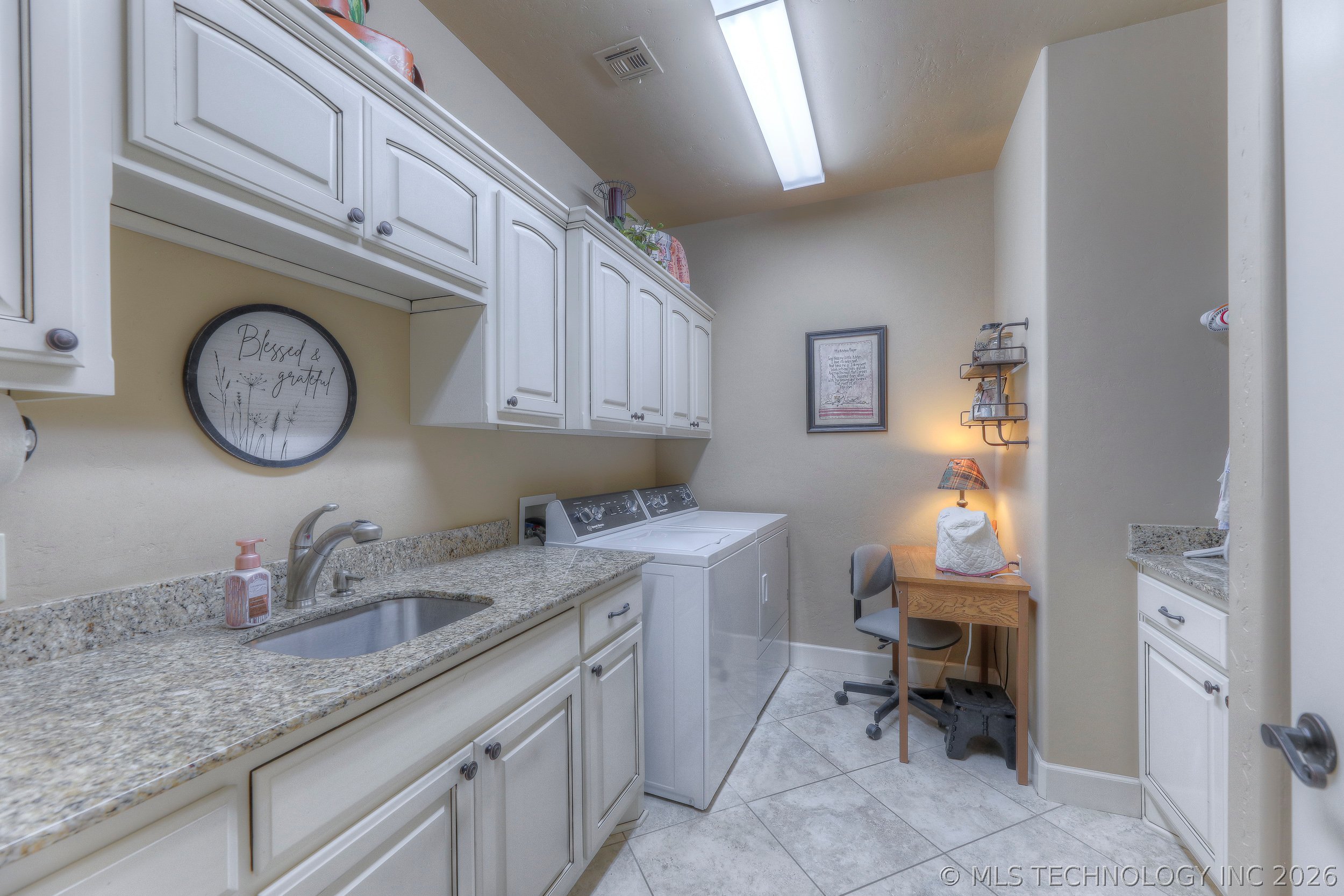 3704 Cliff Drive Property Photo 34
