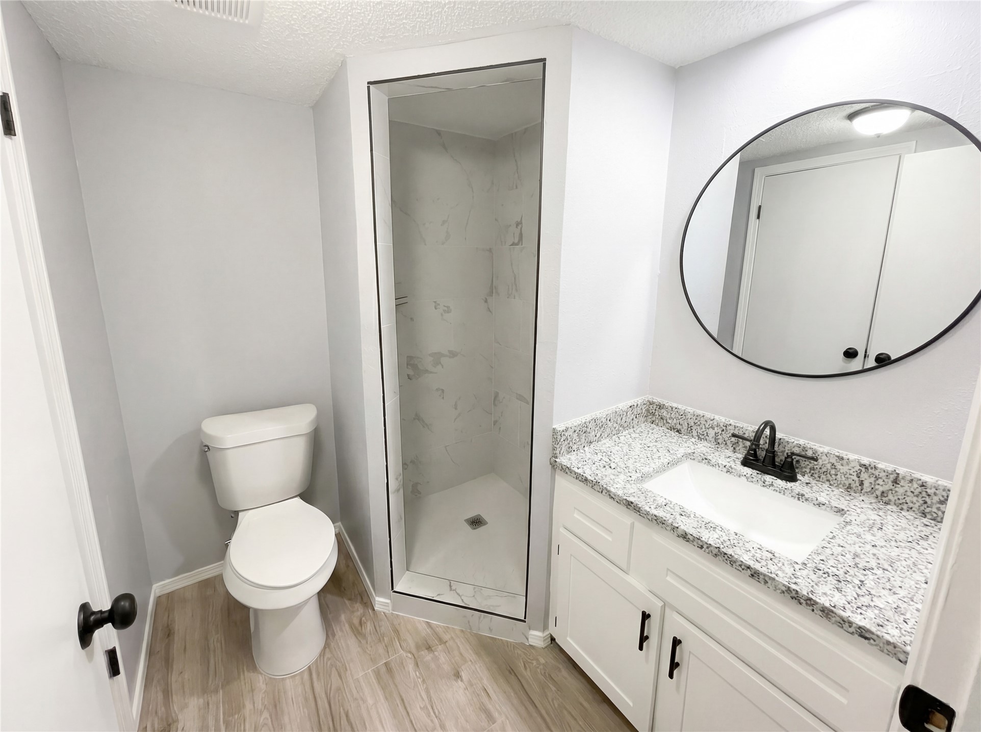 6020 Nw Expressway 6020 Property Photo 5