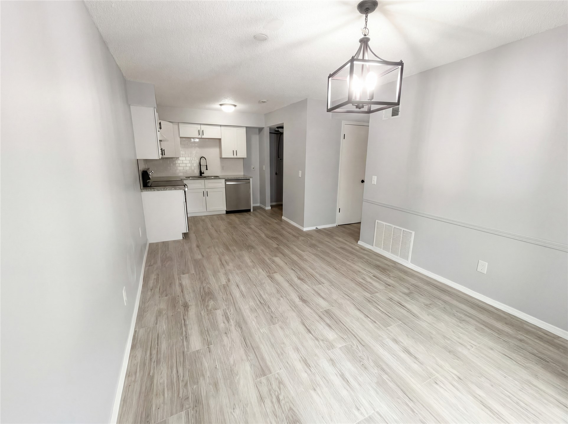 6020 Nw Expressway 6020 Property Photo 7
