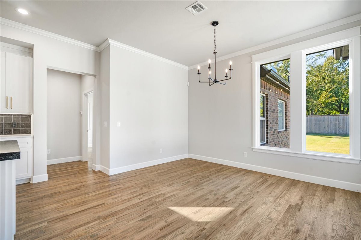 11212 S Fir Avenue W Property Photo 9