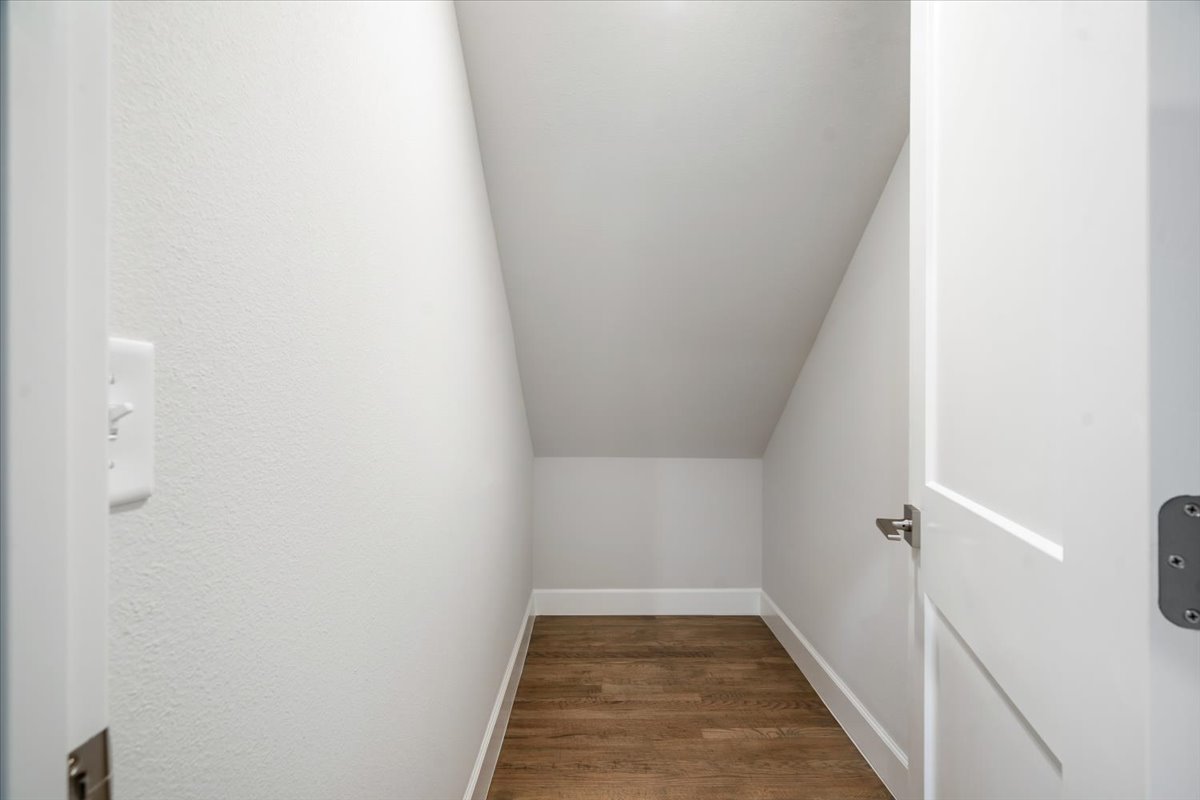 11212 S Fir Avenue W Property Photo 20