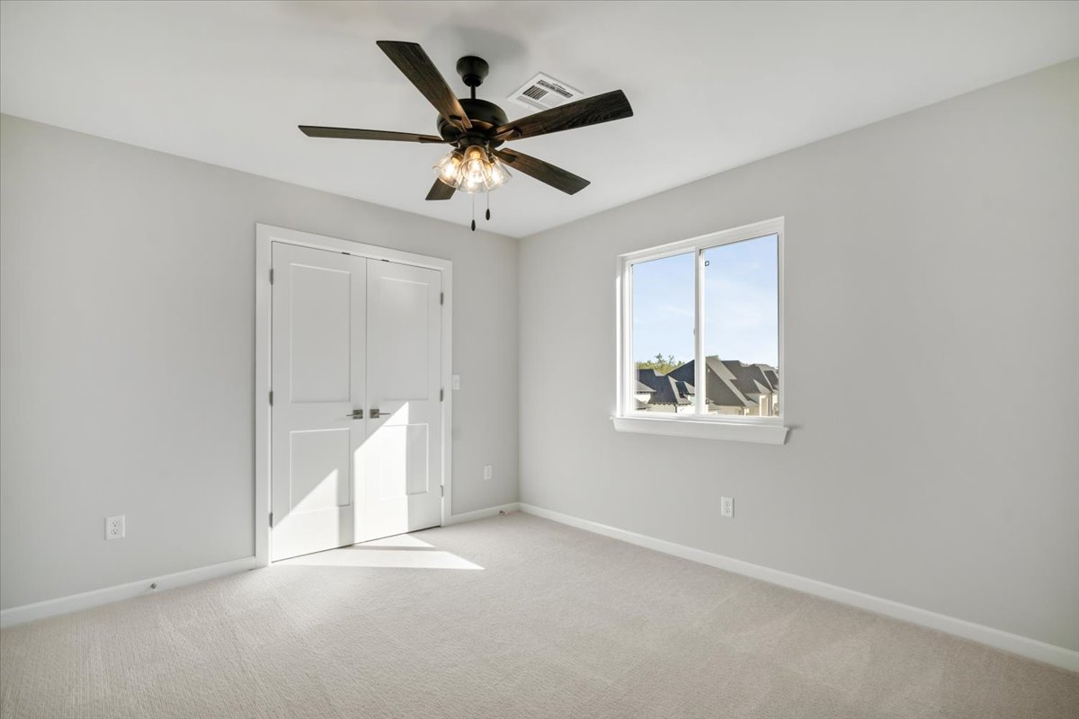 11212 S Fir Avenue W Property Photo 30