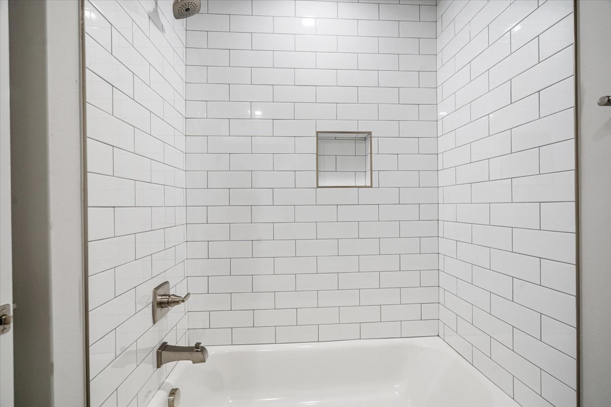 11212 S Fir Avenue W Property Photo 32