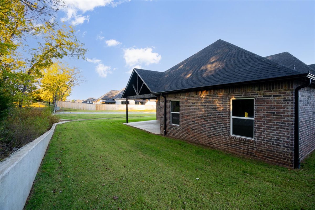 11308 S Fir Avenue W Property Photo 3