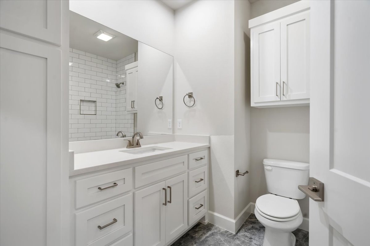 11308 S Fir Avenue W Property Photo 24