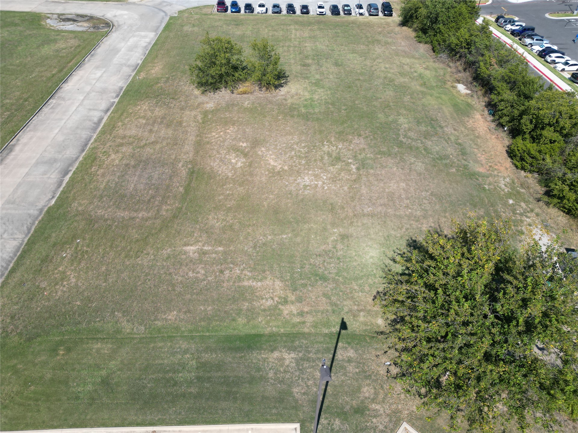 1302 Brookview Drive Property Photo 1
