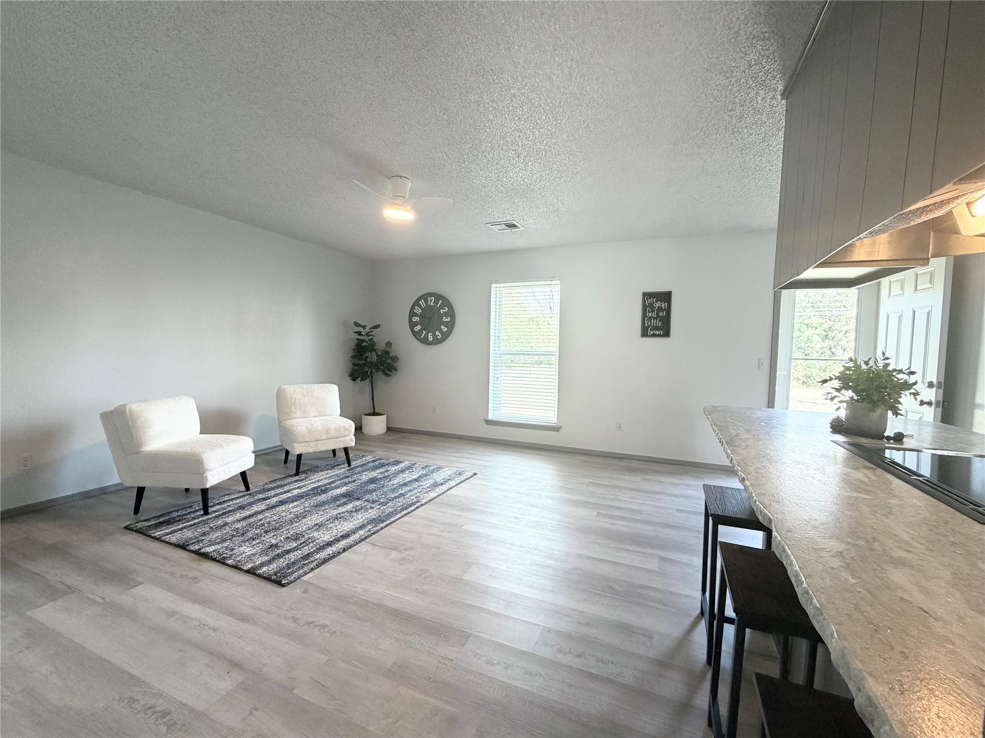 1434 Will Rogers Drive Property Photo 18