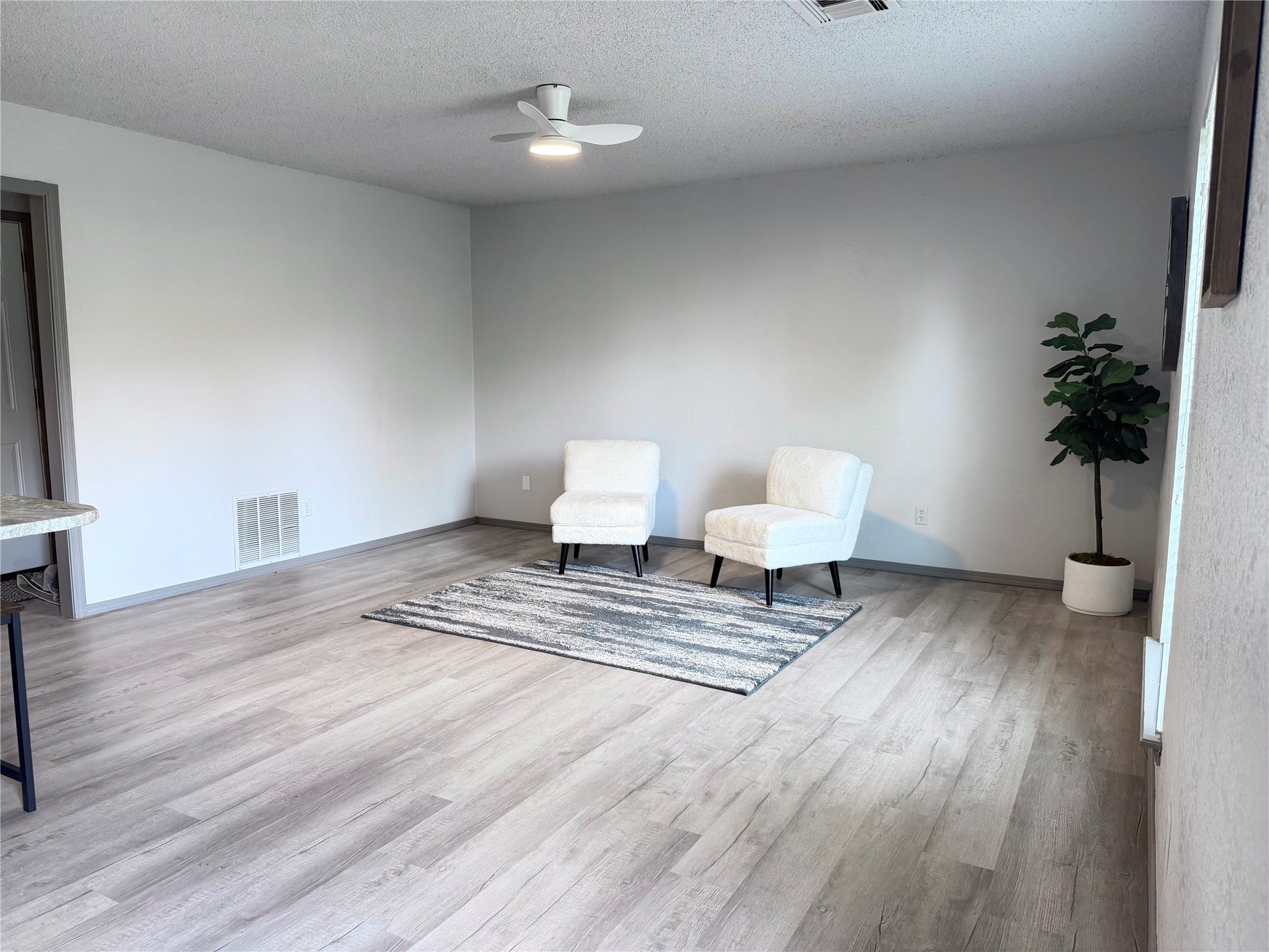 1434 Will Rogers Drive Property Photo 20