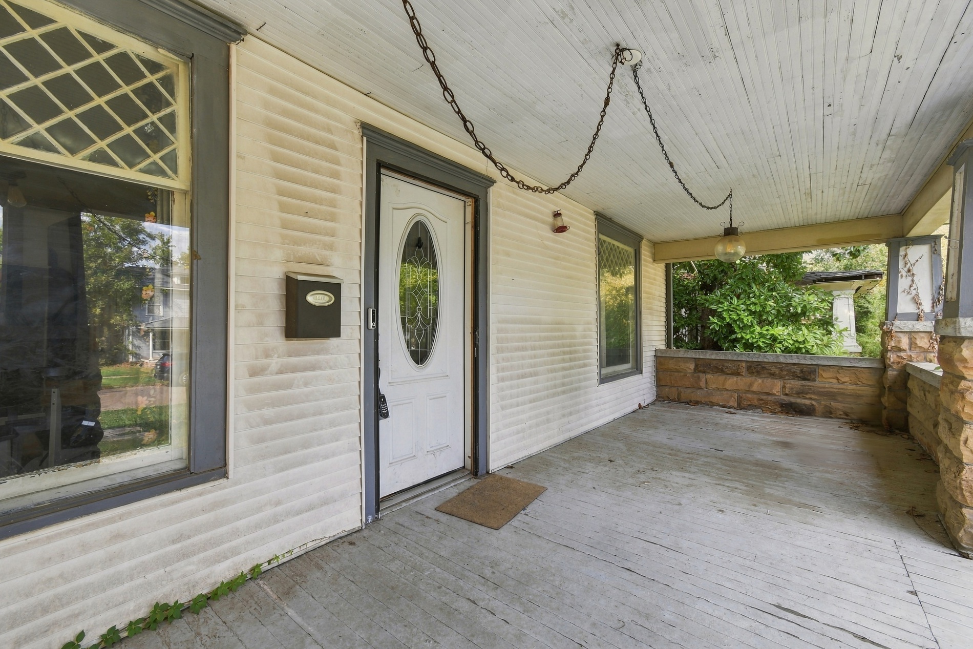 502 N Morton Avenue Property Photo 4