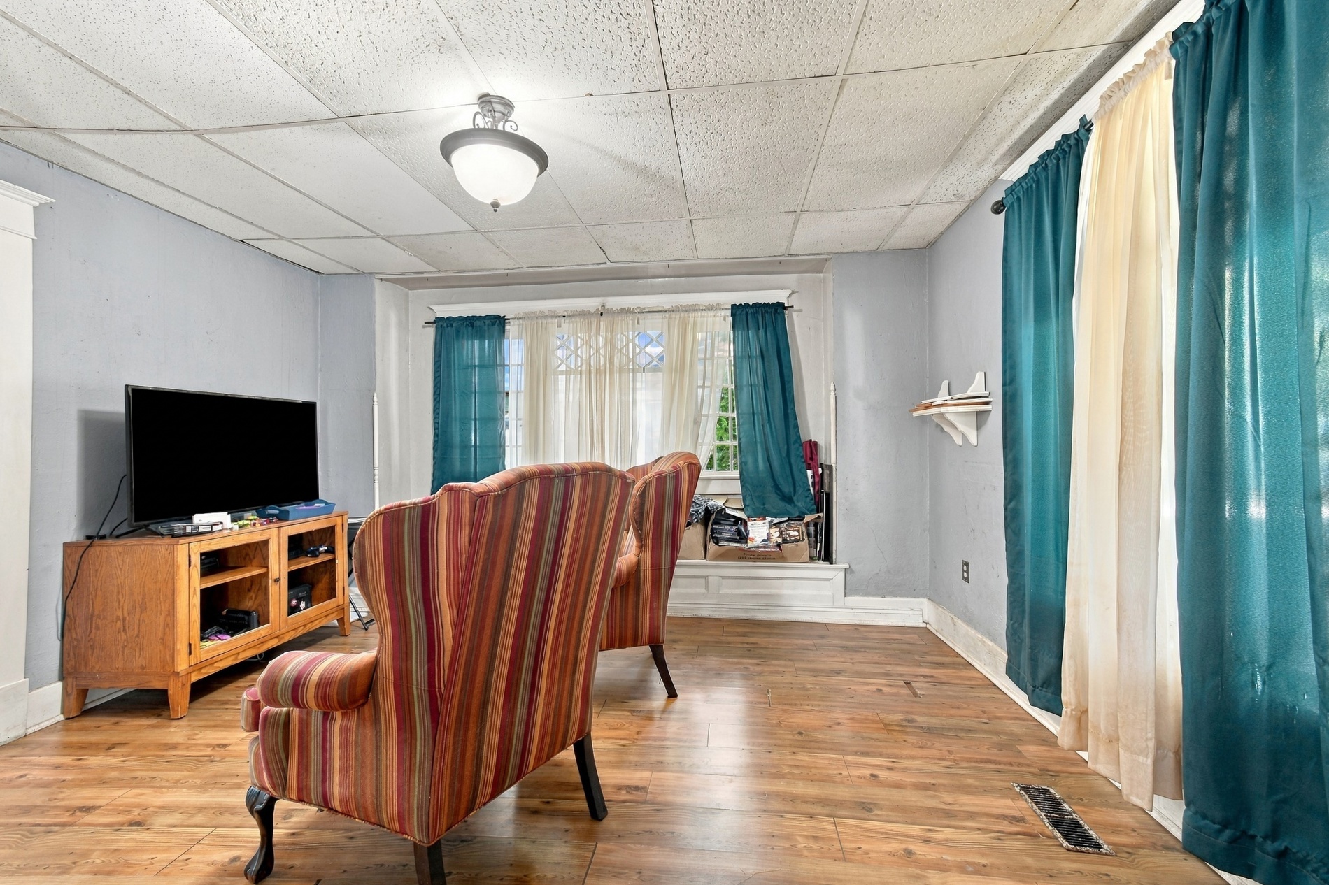 502 N Morton Avenue Property Photo 7