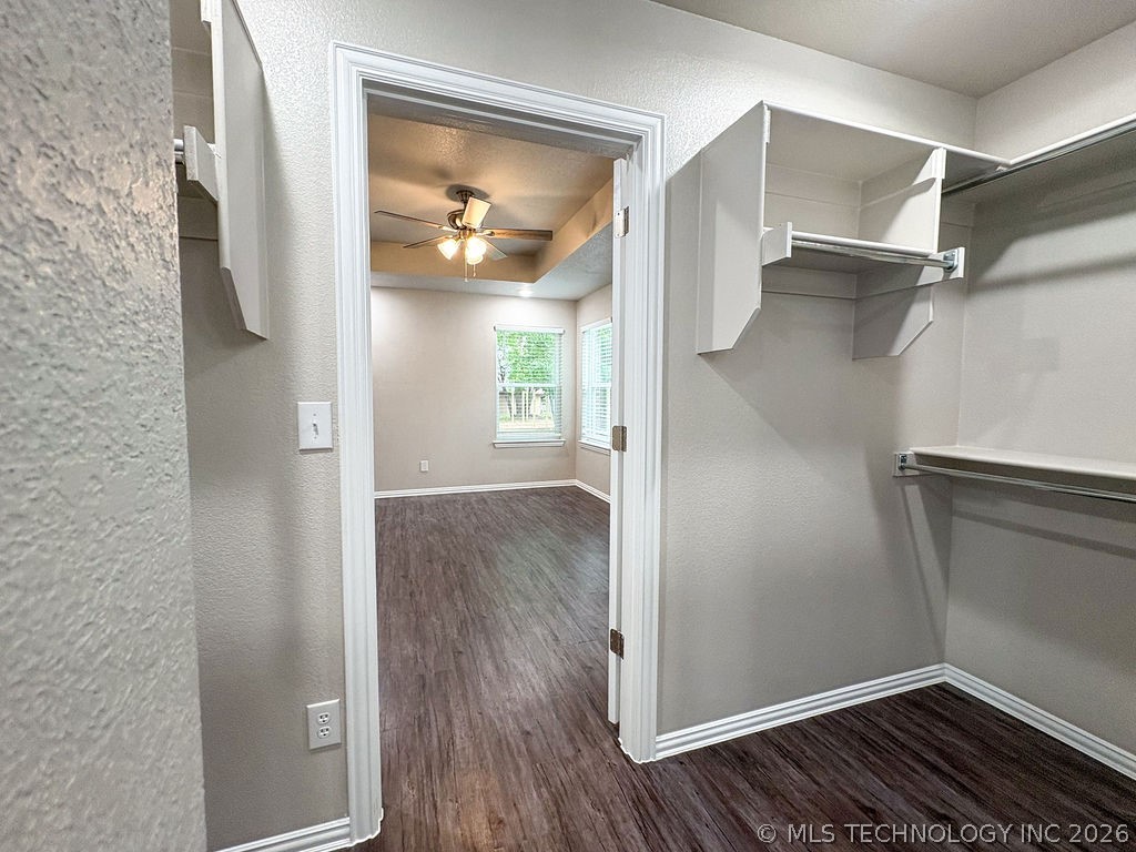 5018 S Mockingbird Lane Property Photo 14