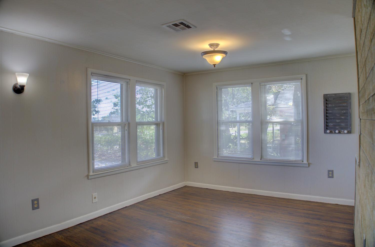 8930 S Union Avenue Property Photo 13