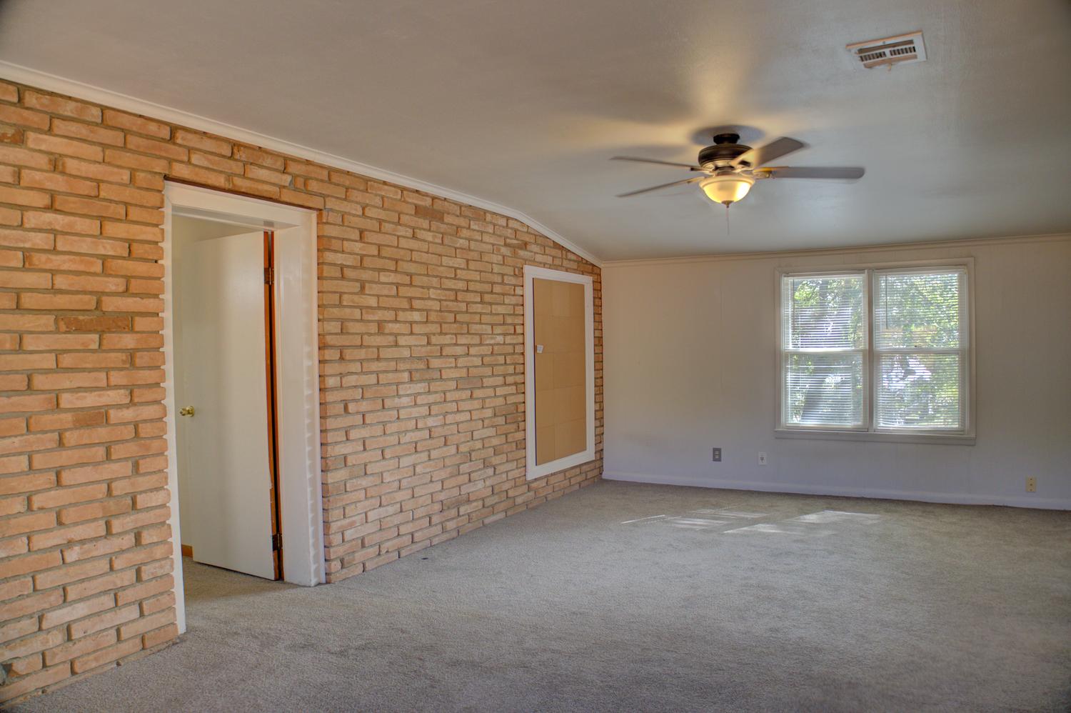 8930 S Union Avenue Property Photo 34