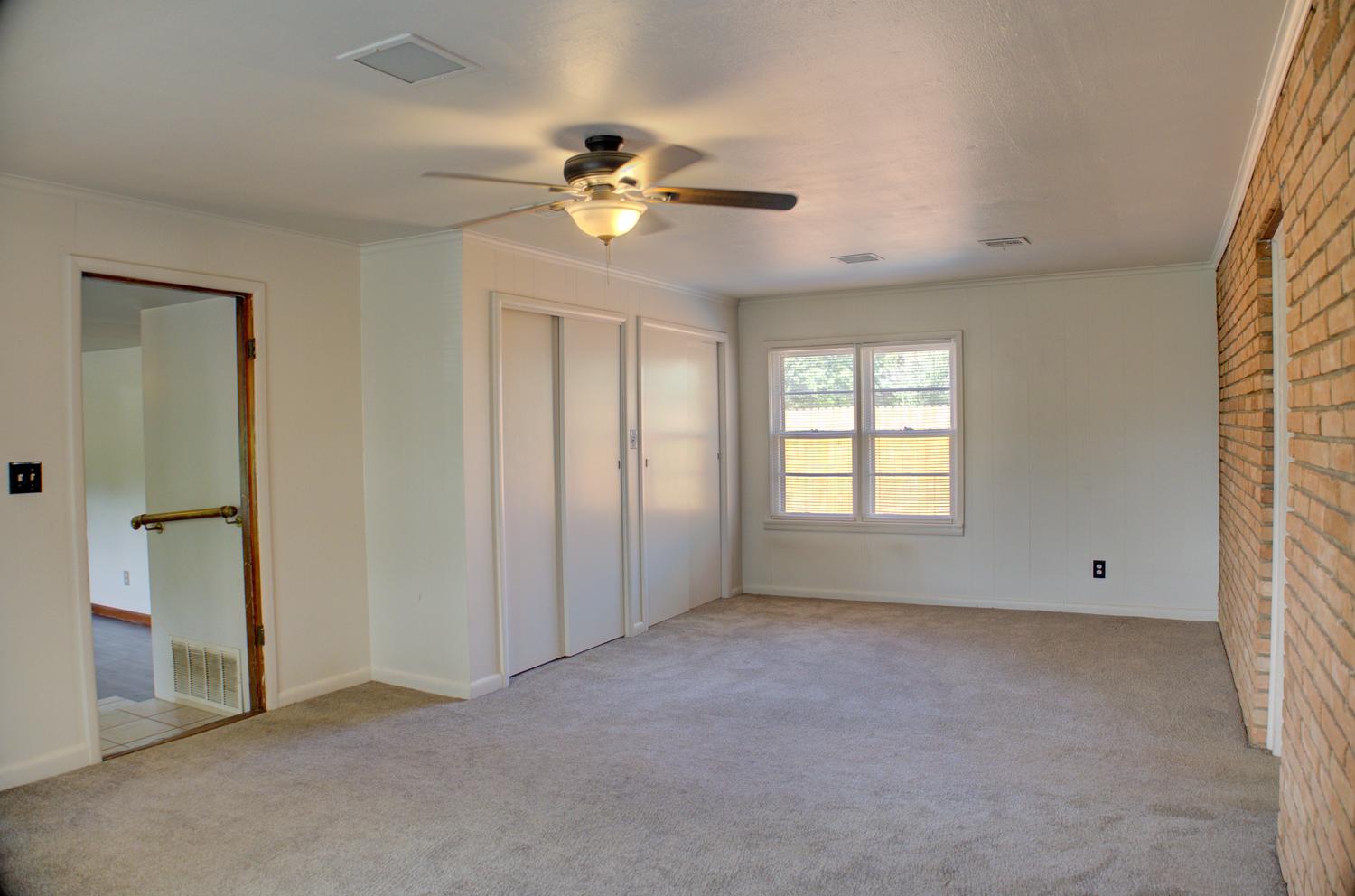 8930 S Union Avenue Property Photo 36