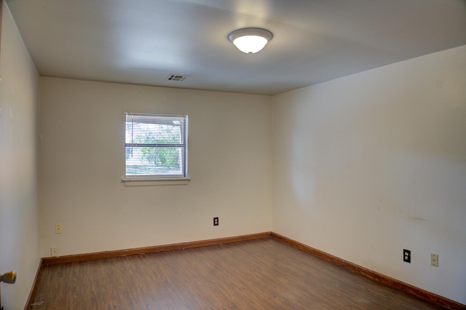 8930 S Union Avenue Property Photo 42