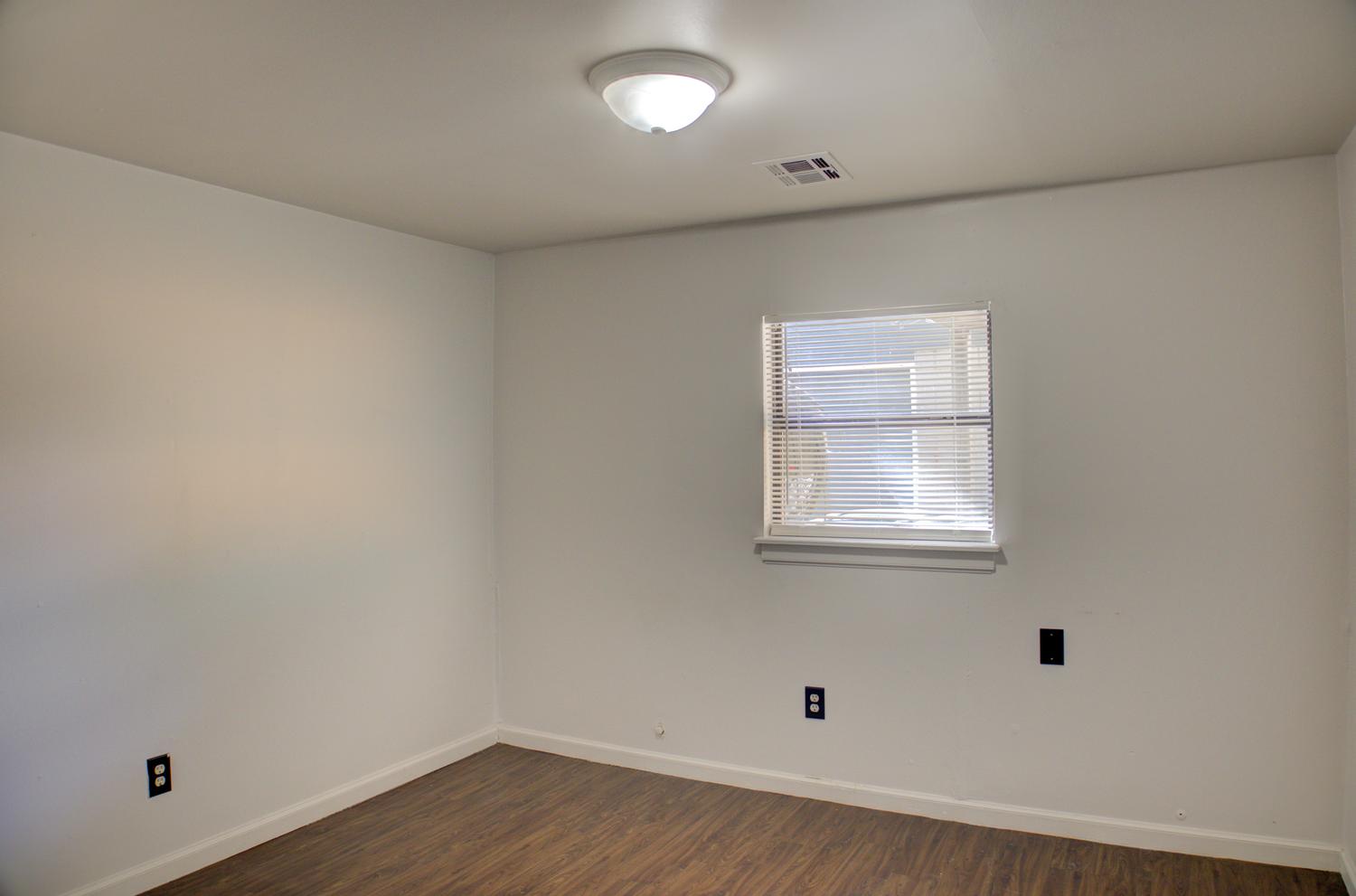 8930 S Union Avenue Property Photo 48