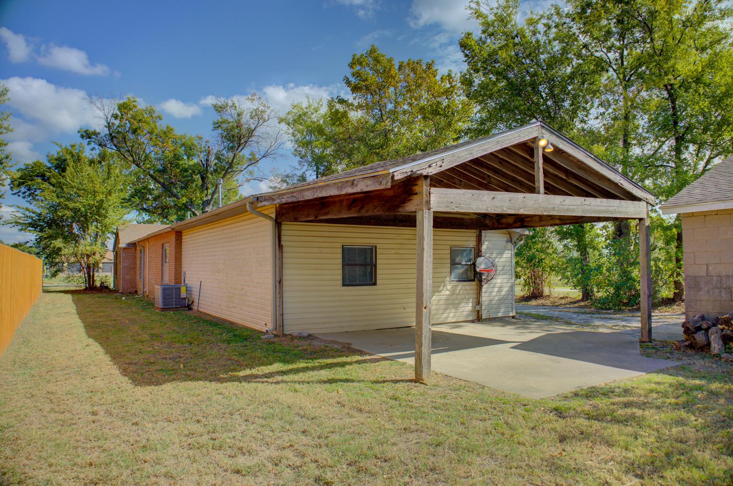 8930 S Union Avenue Property Photo 54