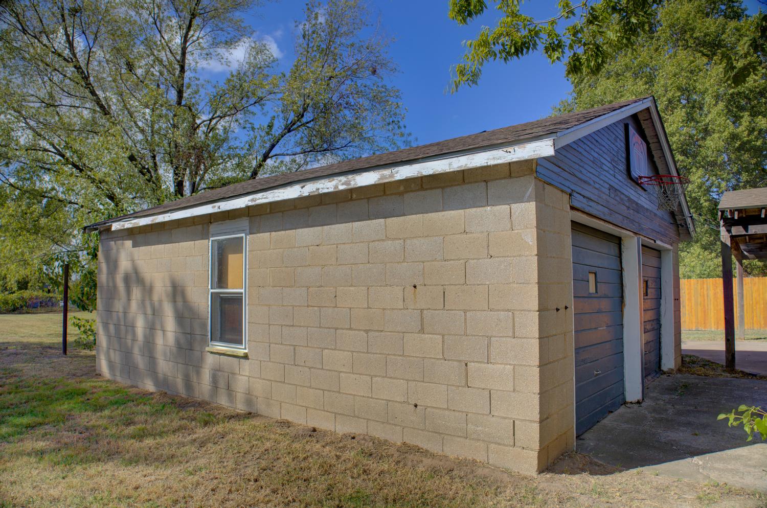 8930 S Union Avenue Property Photo 63
