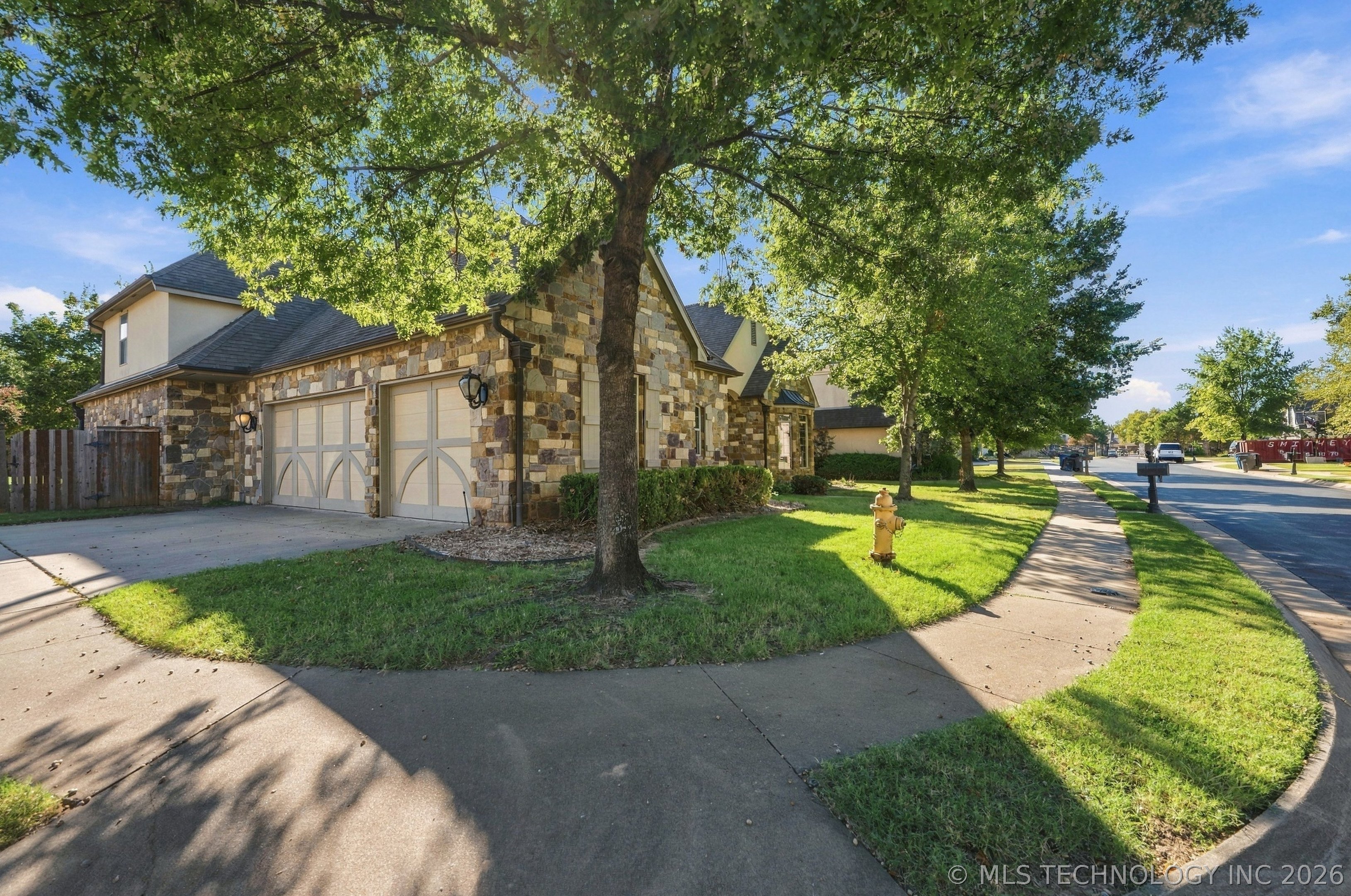 11701 S Oswego Avenue Property Photo 3