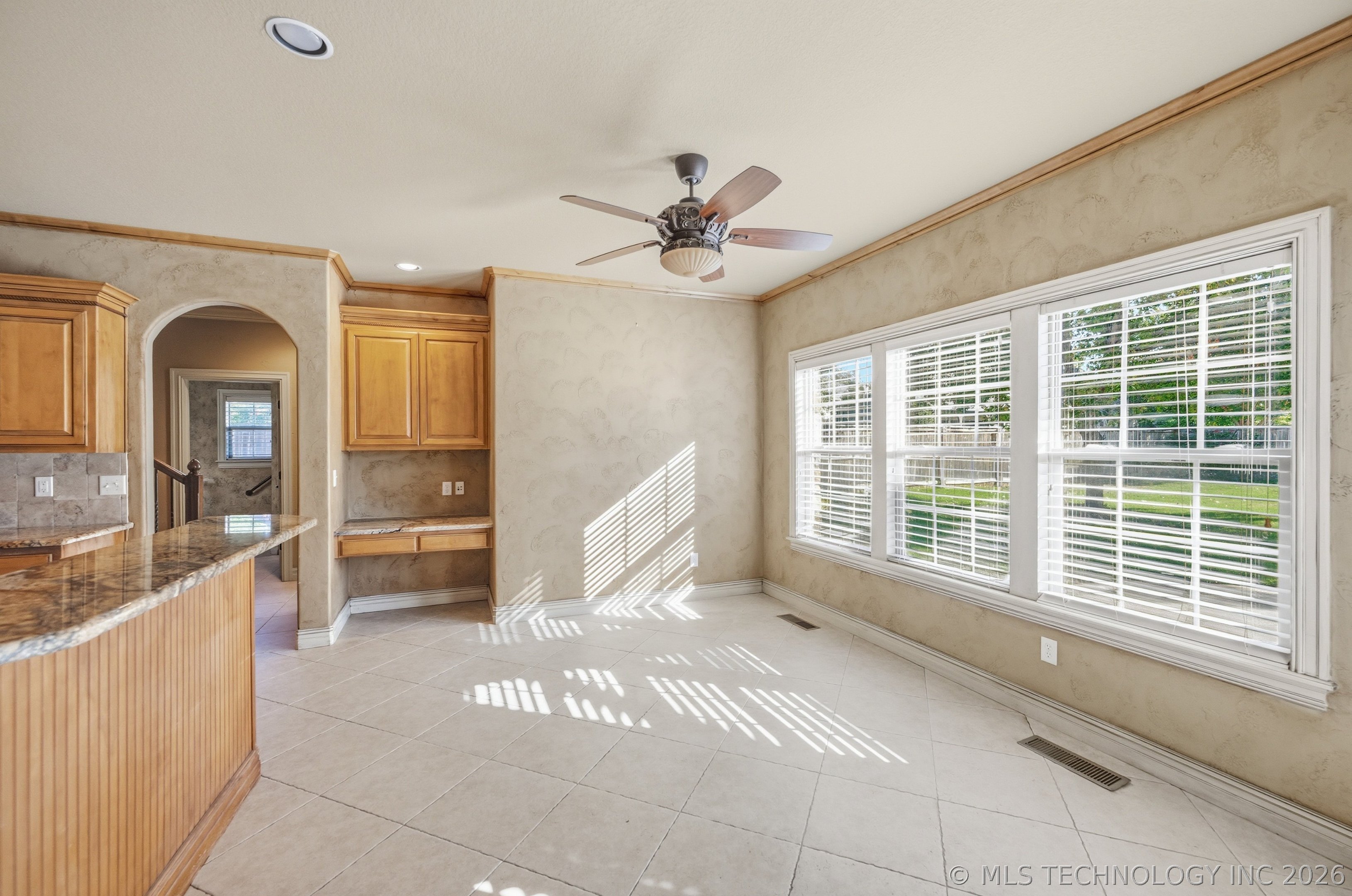 11701 S Oswego Avenue Property Photo 9