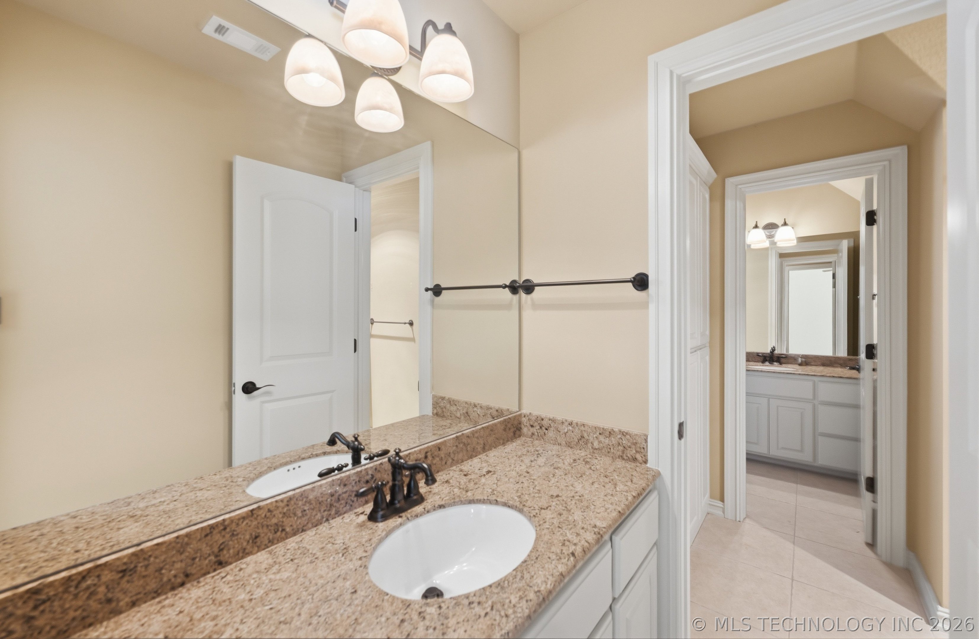 11701 S Oswego Avenue Property Photo 24