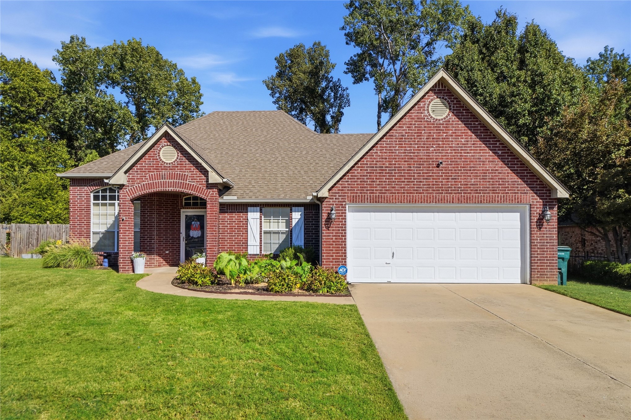 1741 Holly Avenue Property Photo 4