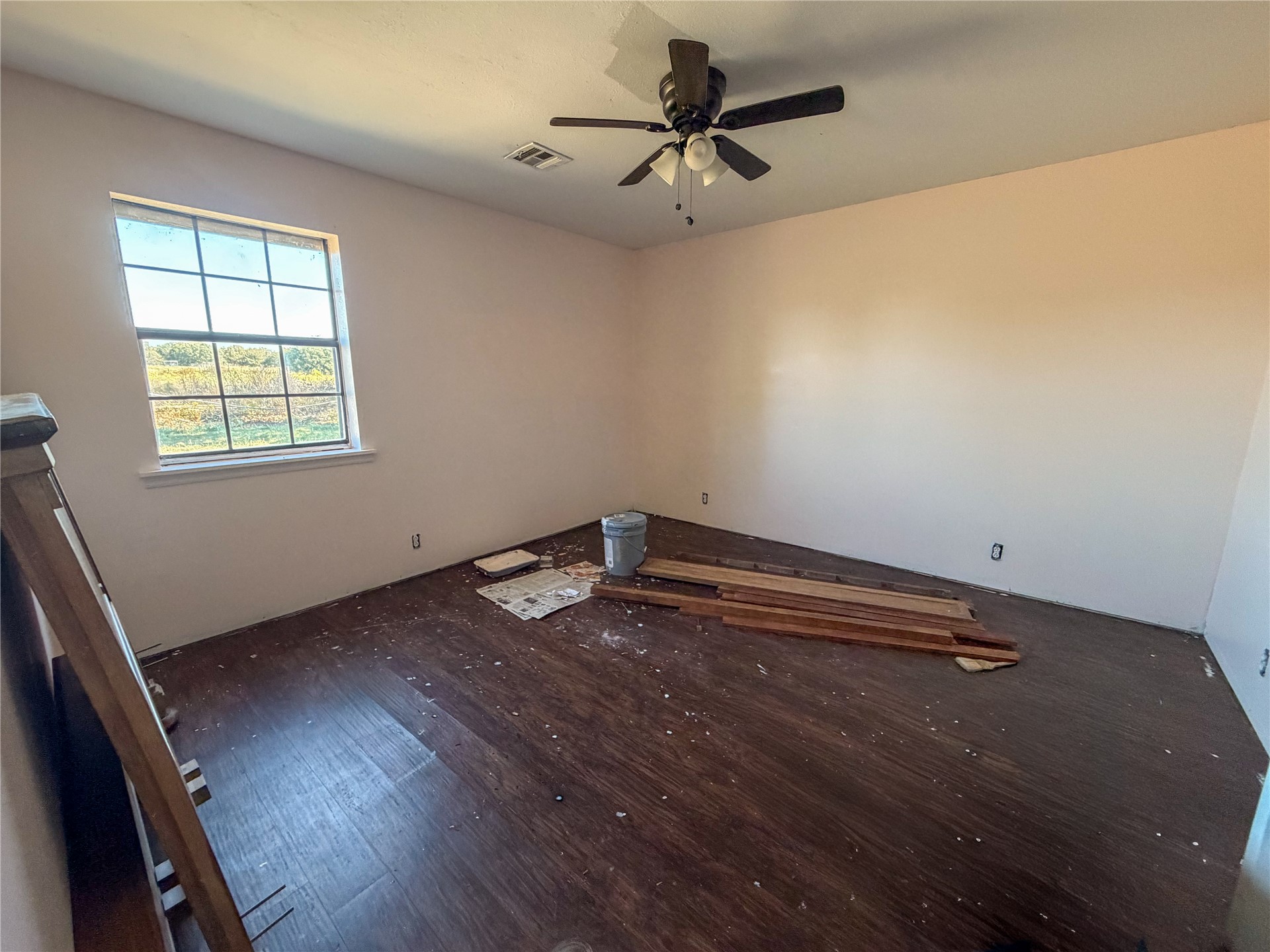 30332 S Vfw Road Property Photo 5