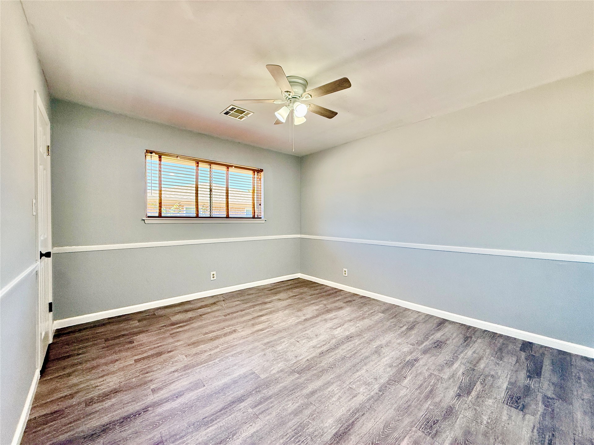 7204 E 55th Place Property Photo 31